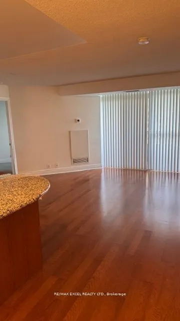 80 Harrison Garden Boulevard, #819