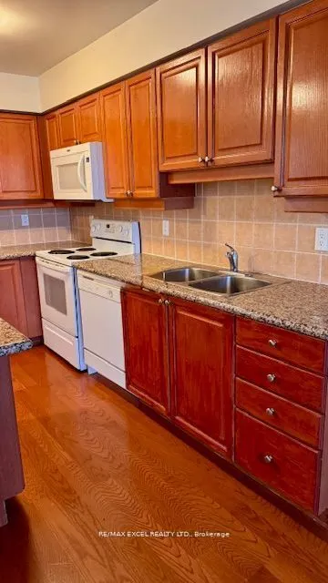 80 Harrison Garden Boulevard, #819