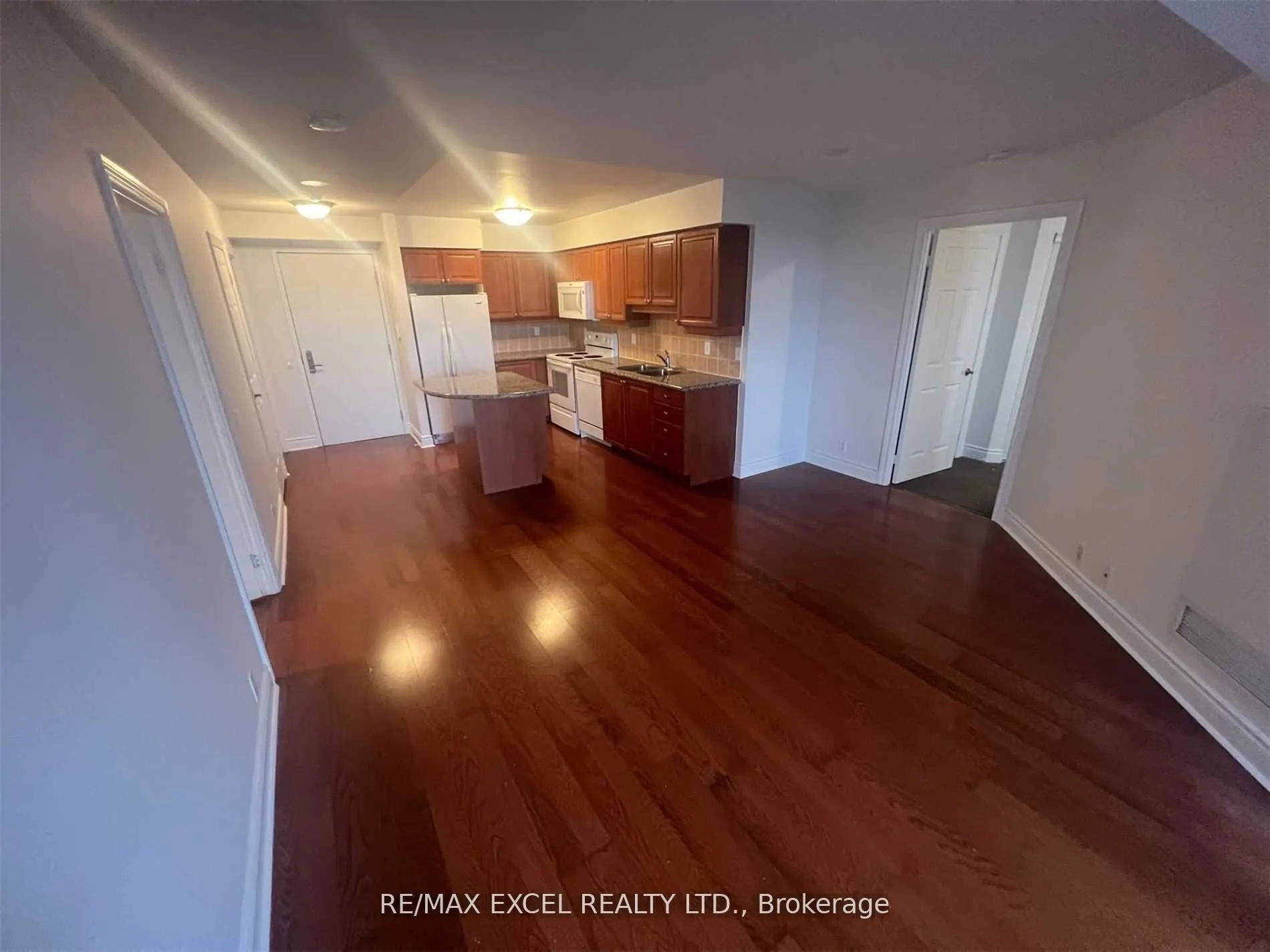 80 Harrison Garden Boulevard, #819