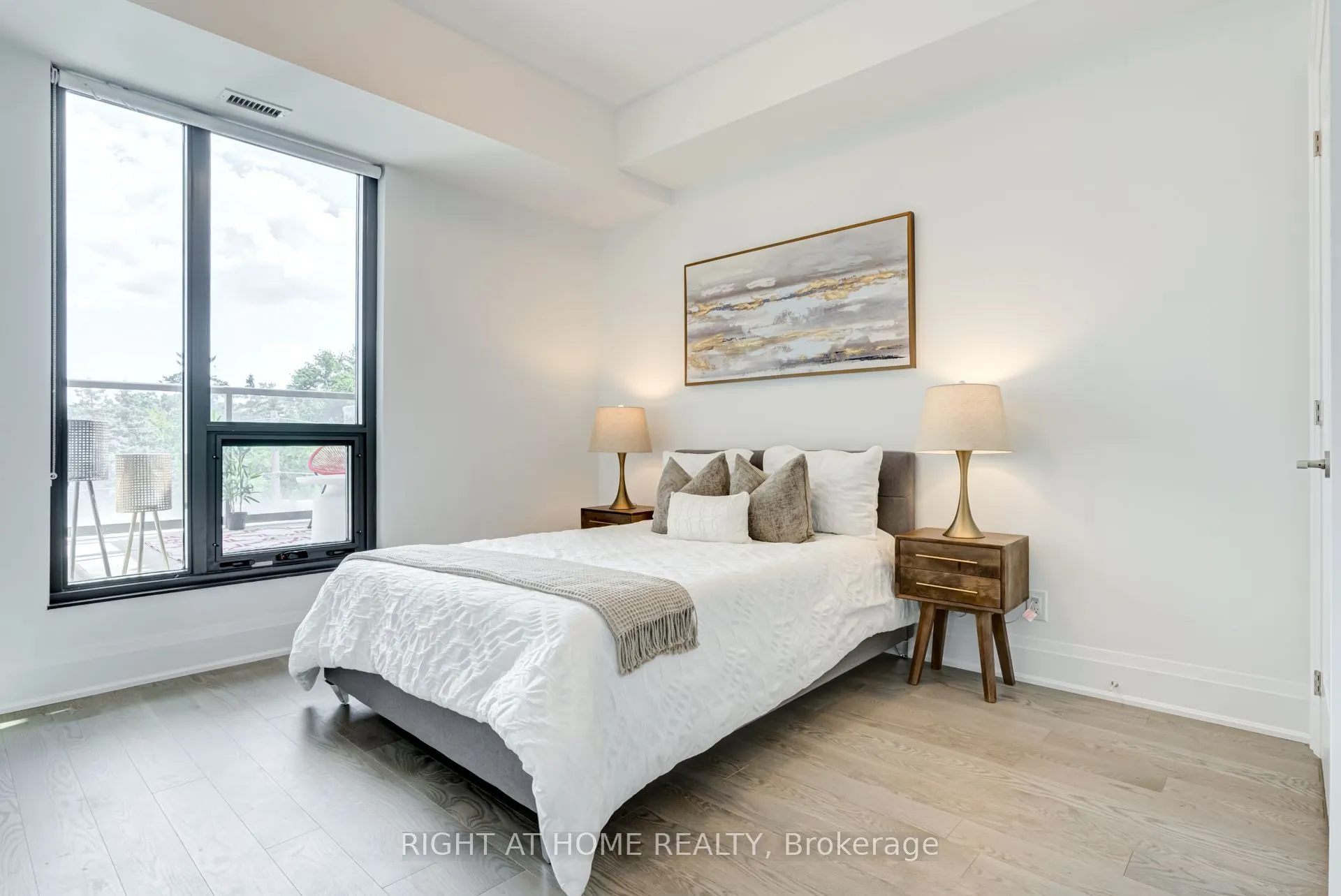280 HOWLAND Avenue, #410