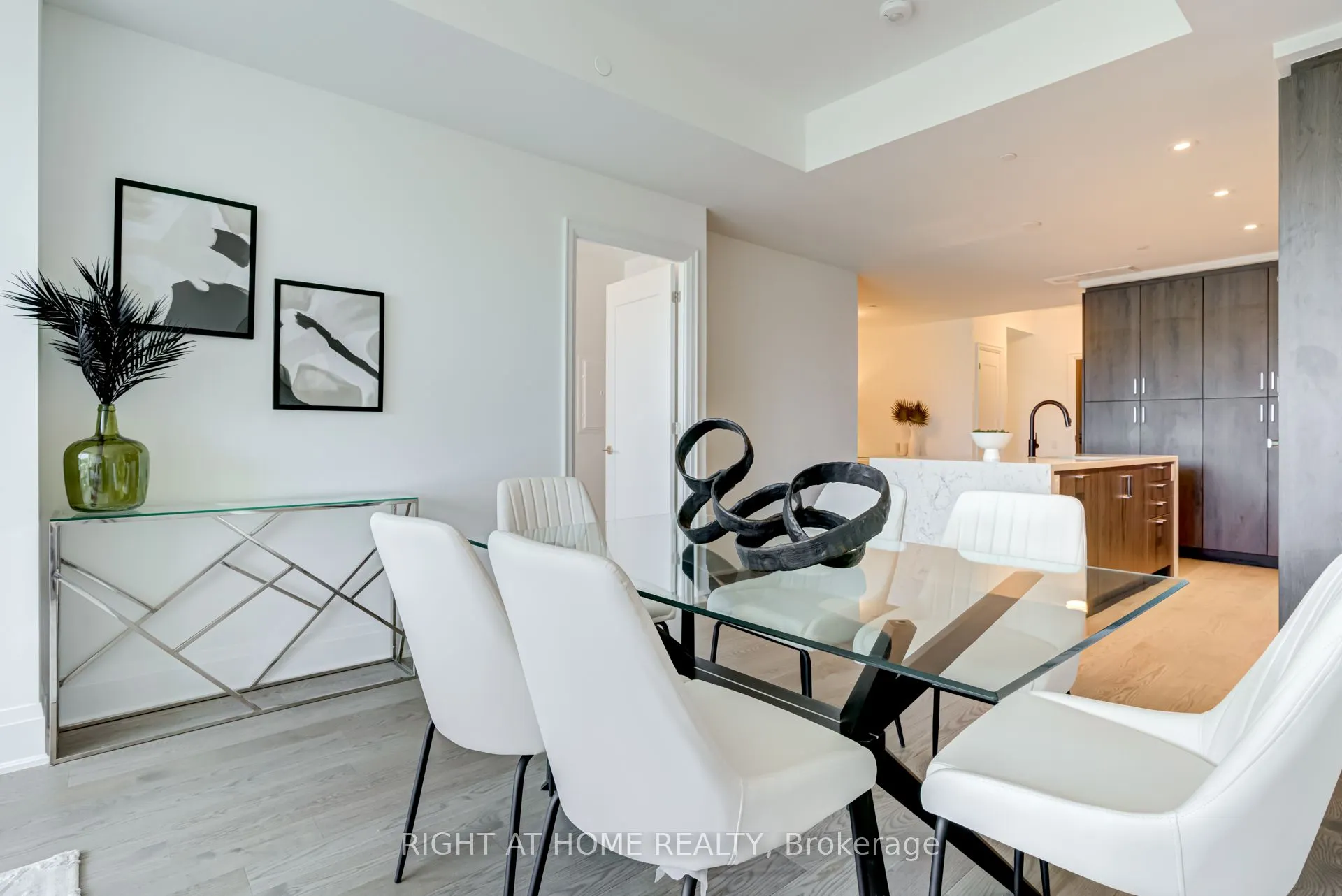 280 HOWLAND Avenue, #410