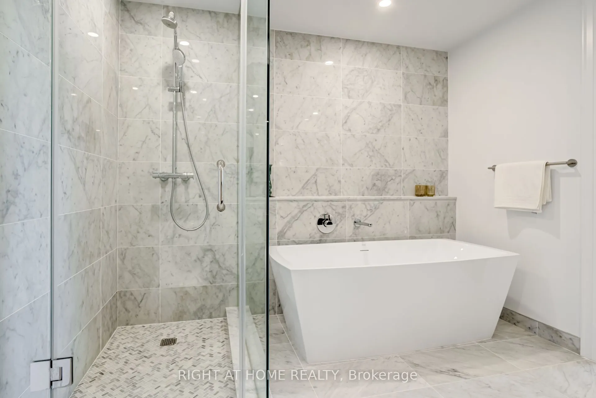 280 HOWLAND Avenue, #410