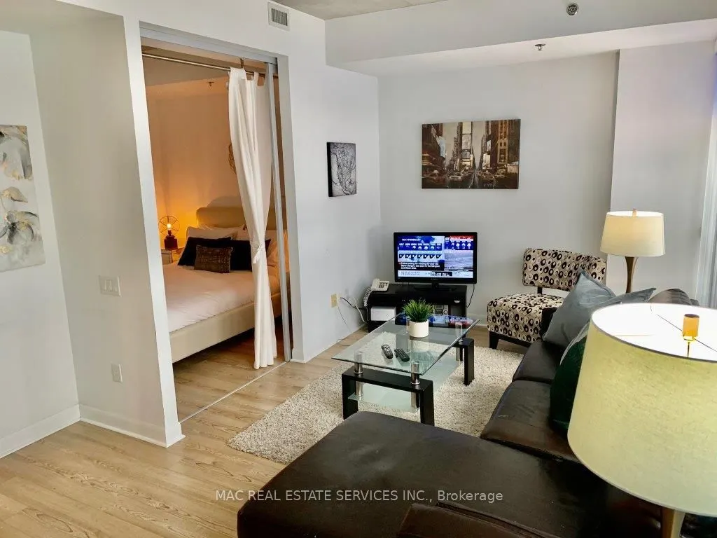 375 King Street W, #411