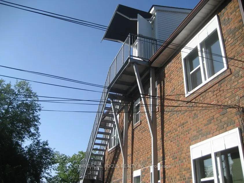 963 Avenue Road