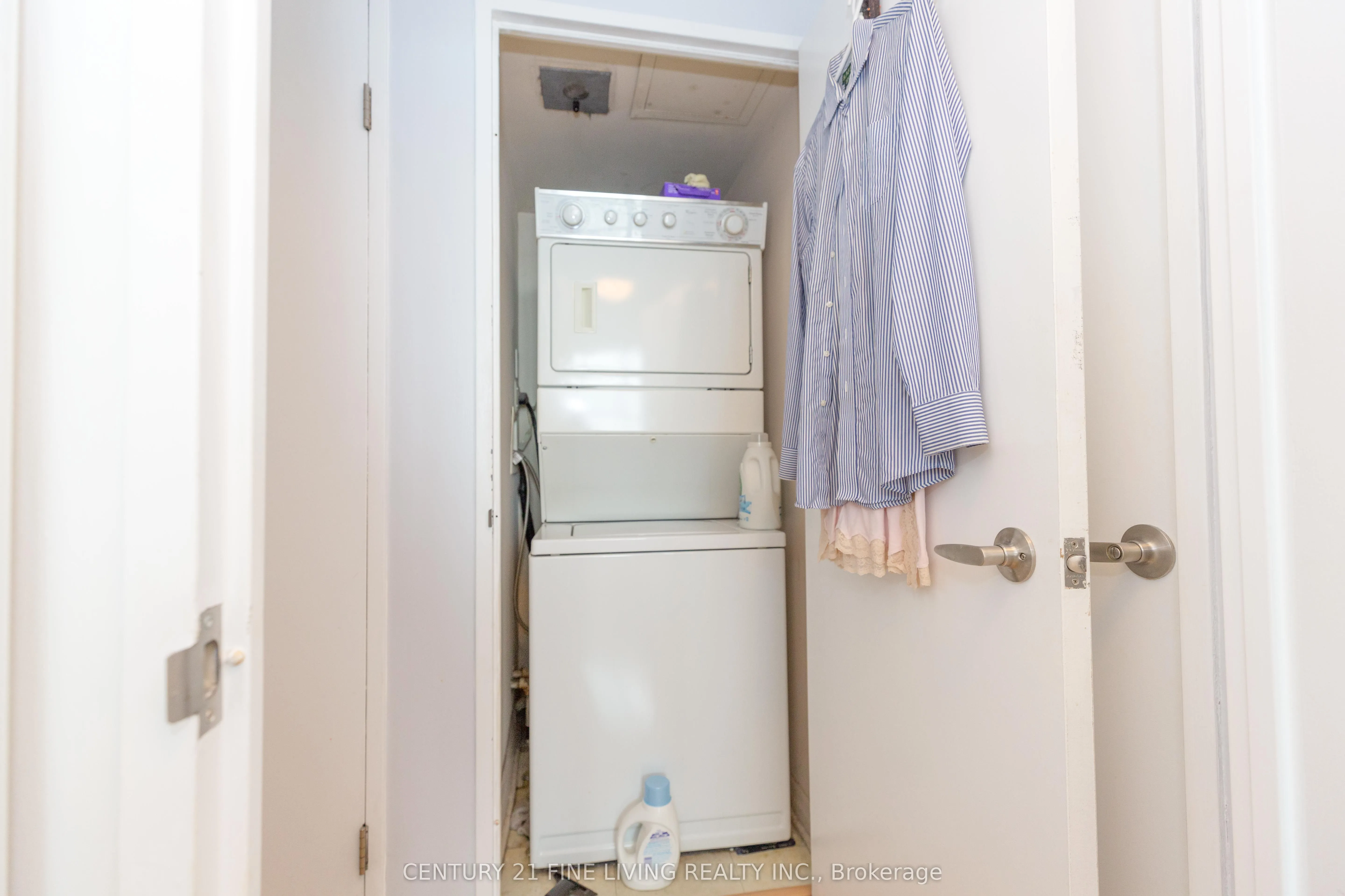 901 Queen West Street W, #419