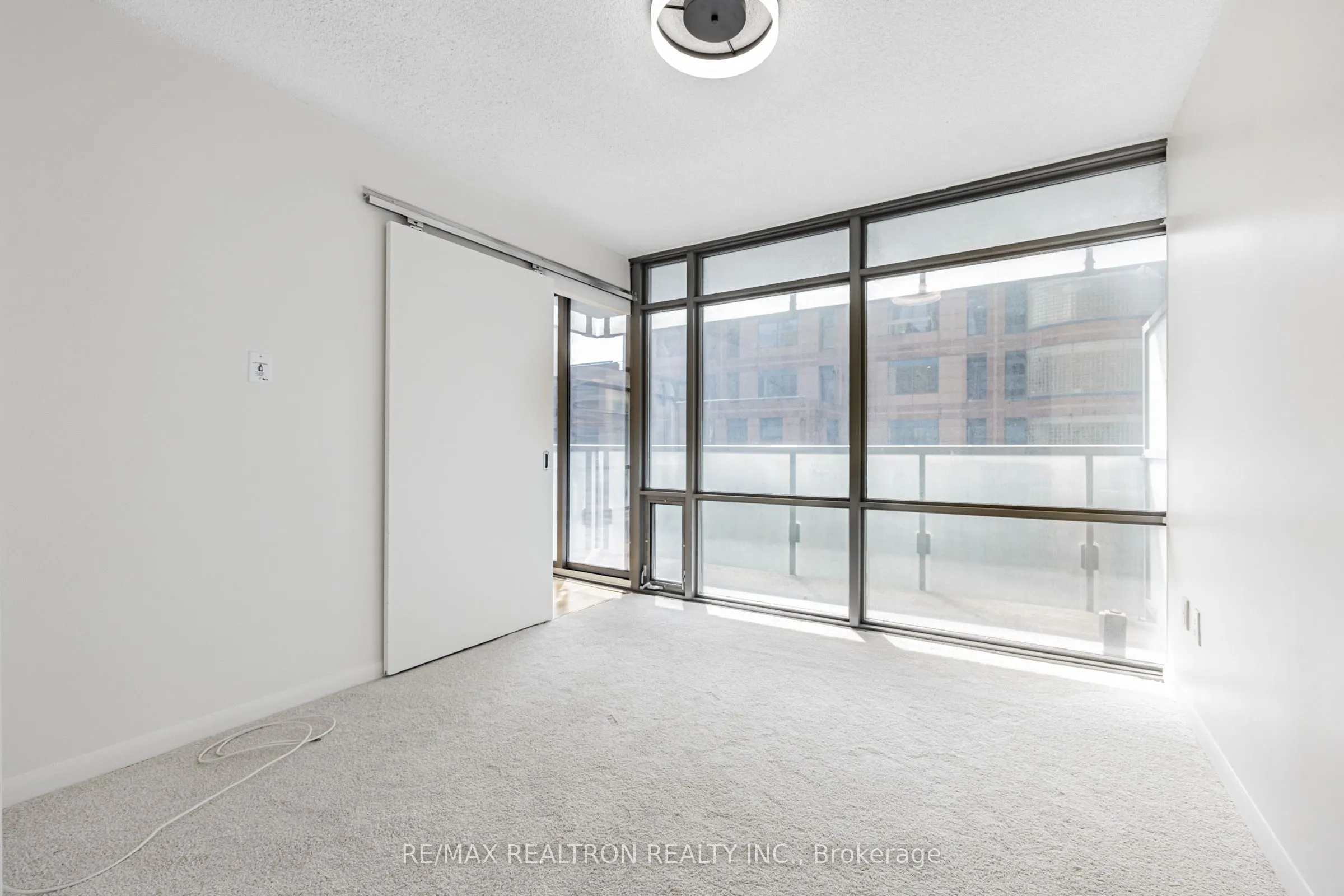38 Grenville Street, #707