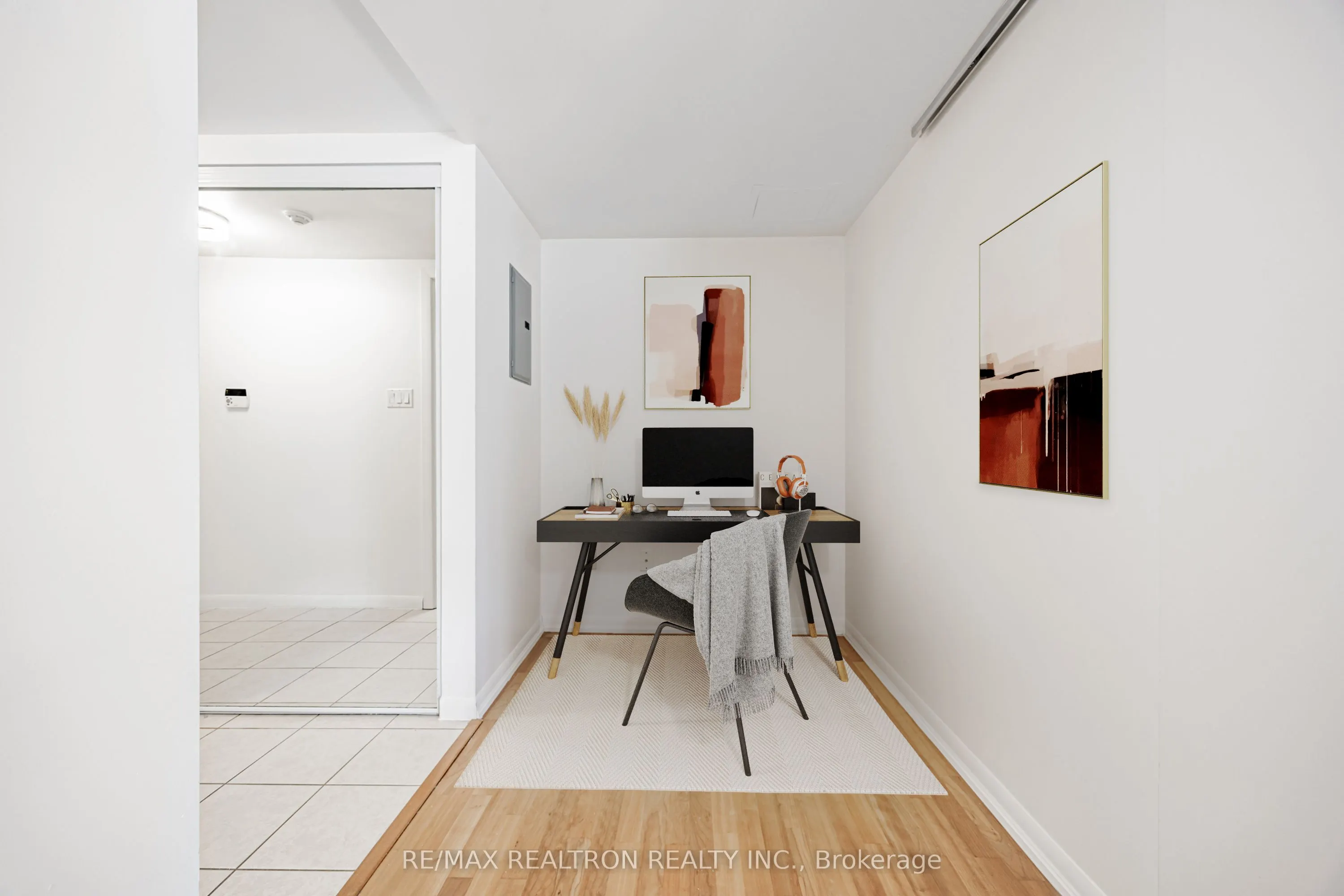 38 Grenville Street, #707