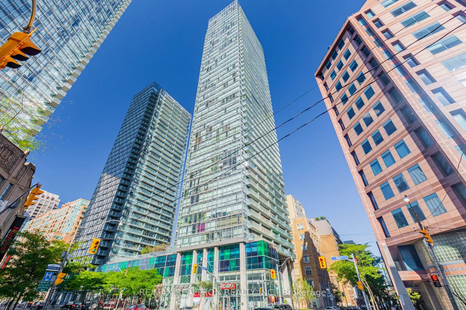 38 Grenville Street, #707