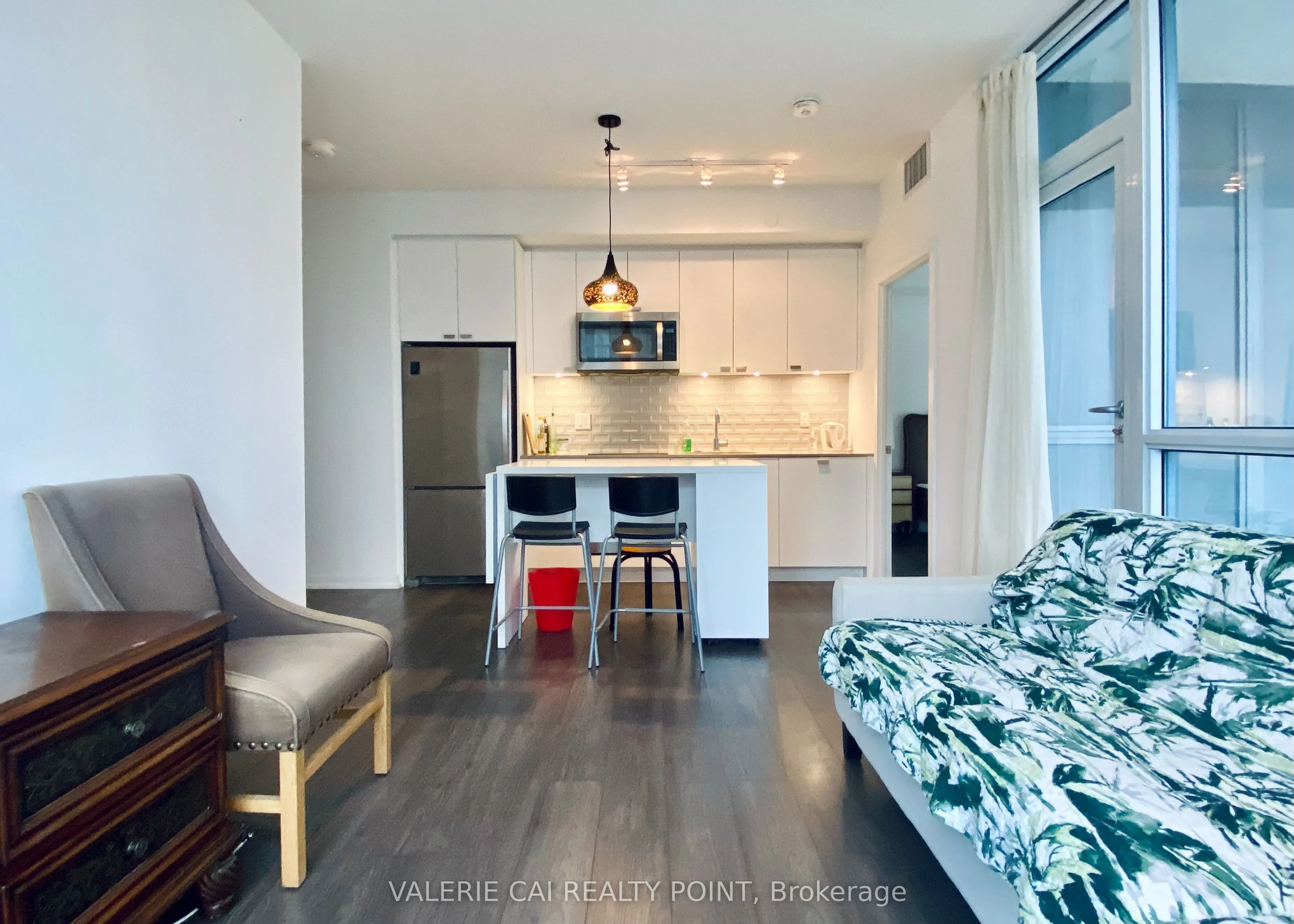 56 Forest Manor Road, #1004