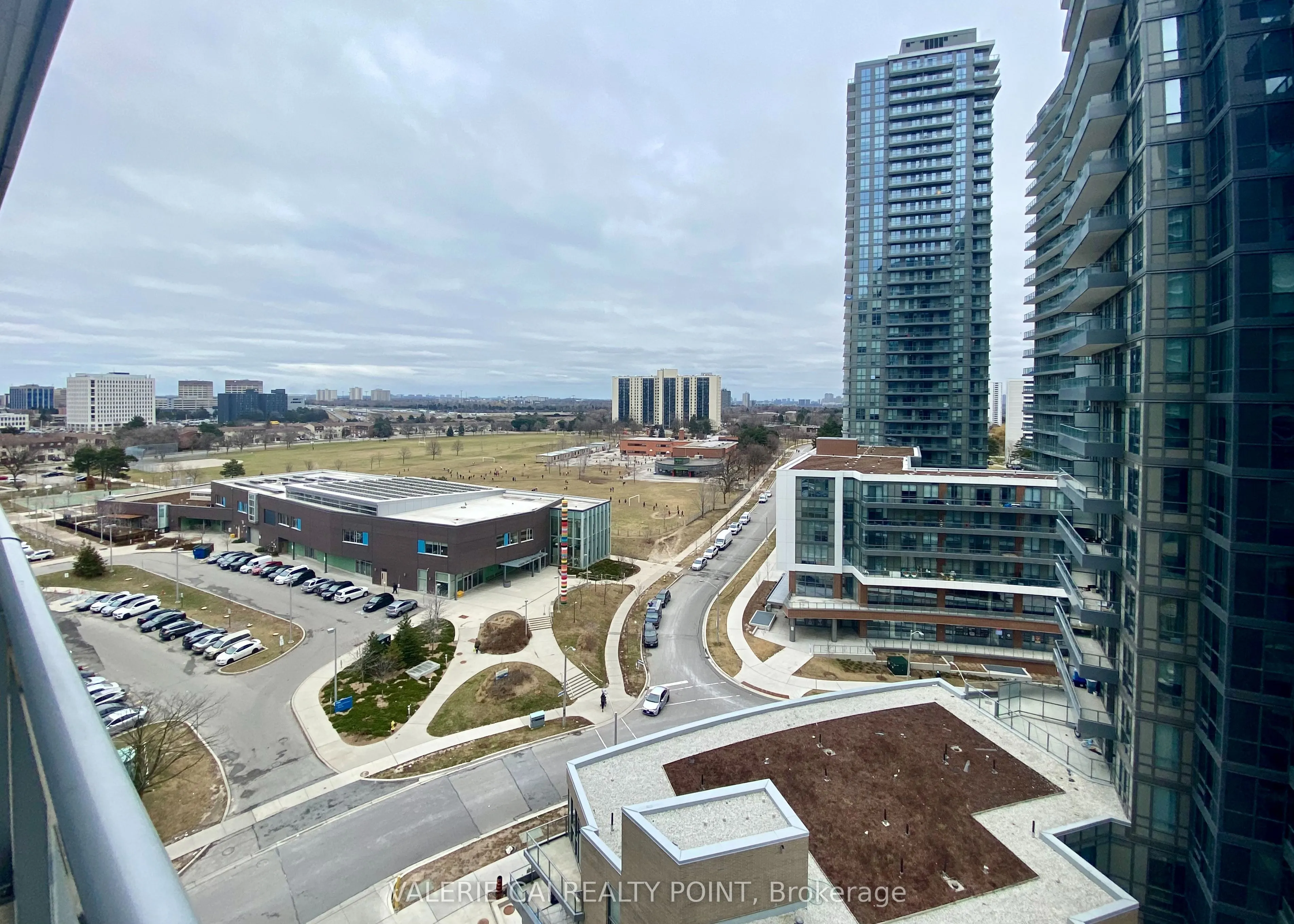 56 Forest Manor Road, #1004