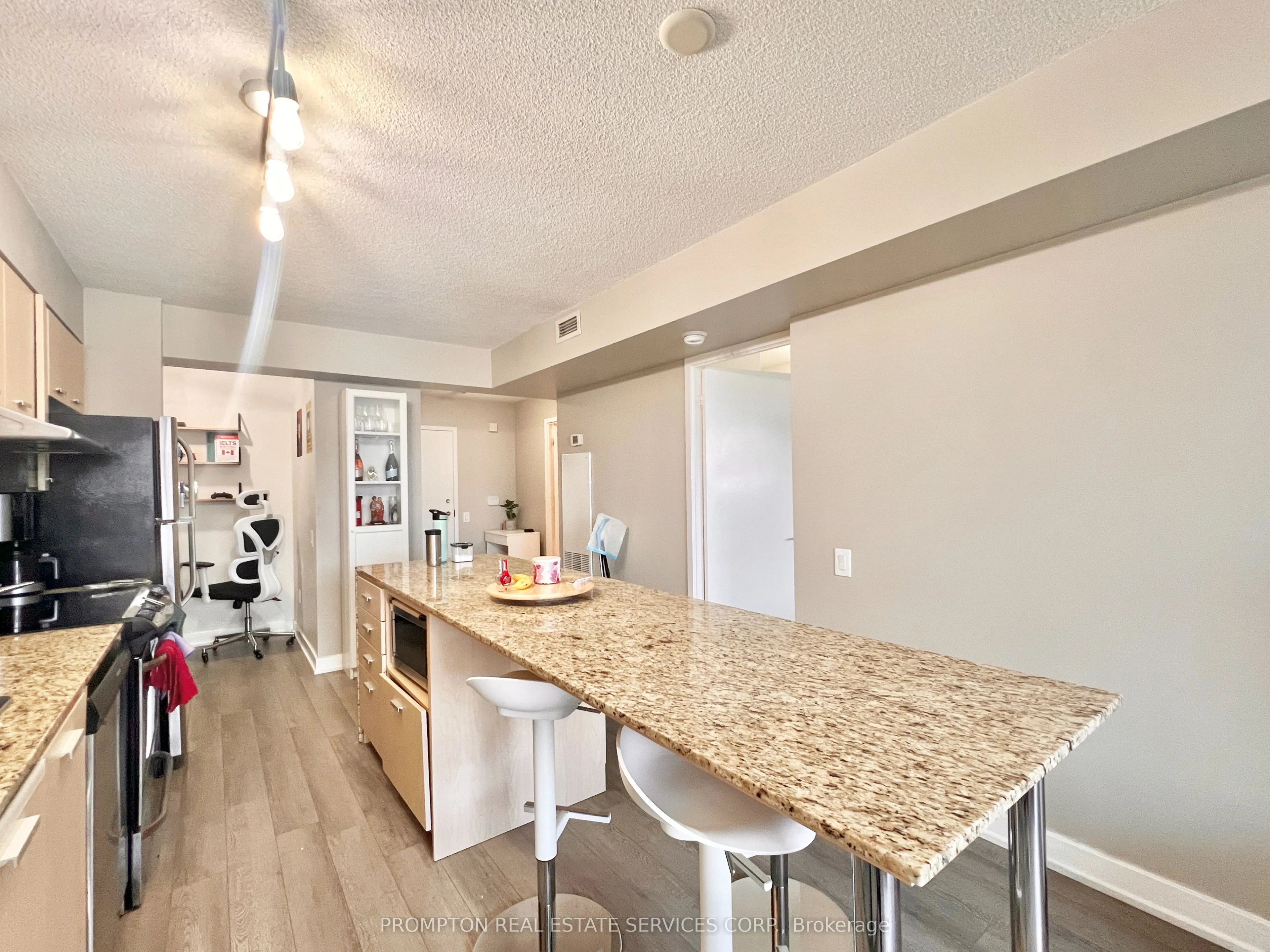 29 Singer Court, #710