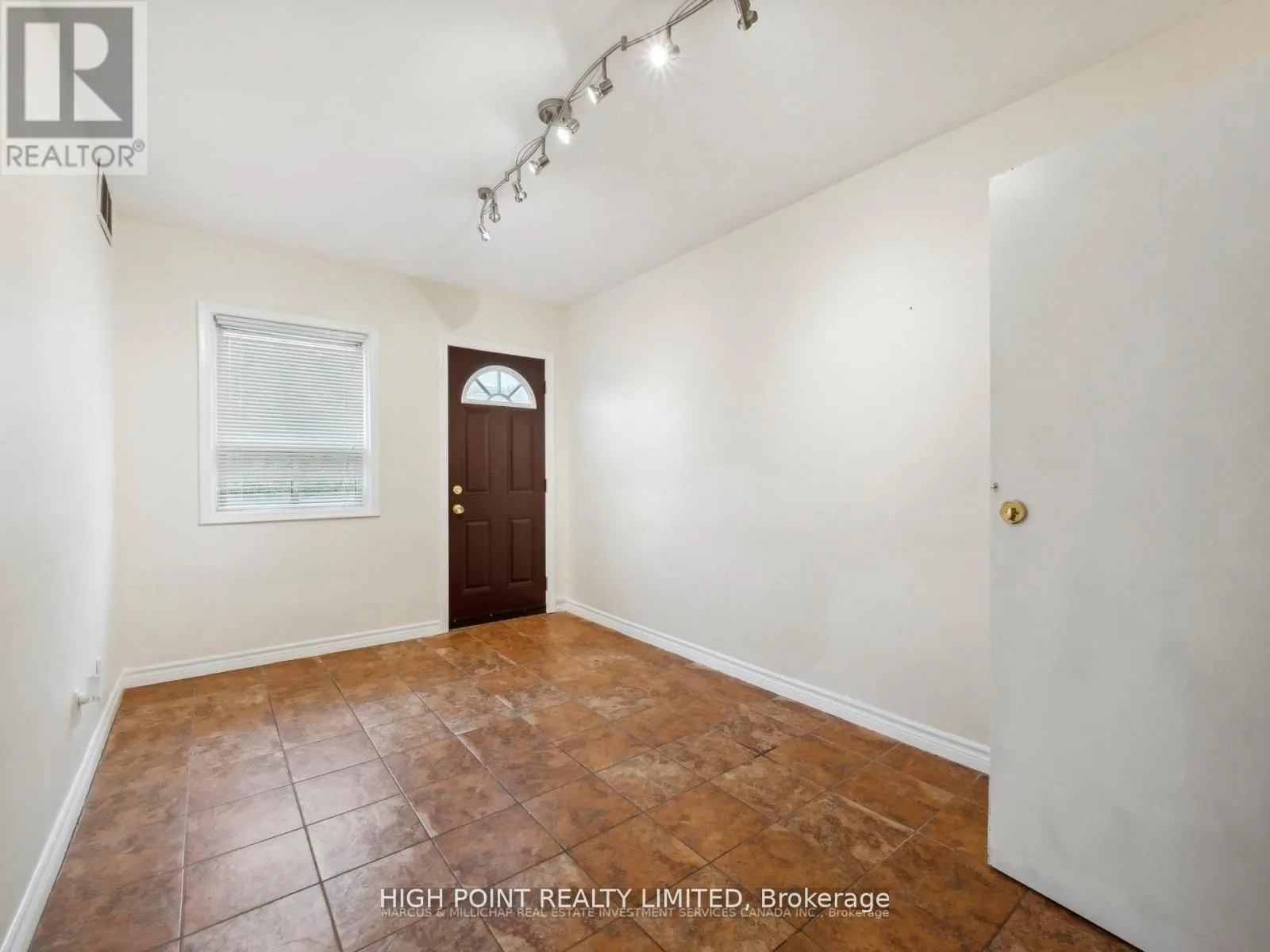858 Sheppard Avenue W, #200