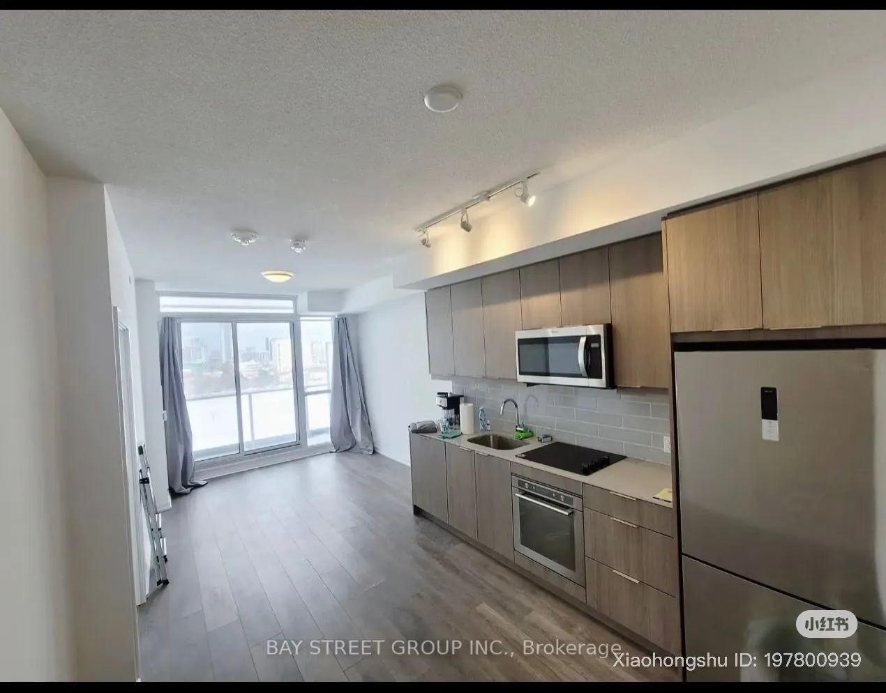 32 Forest Manor Road, #906