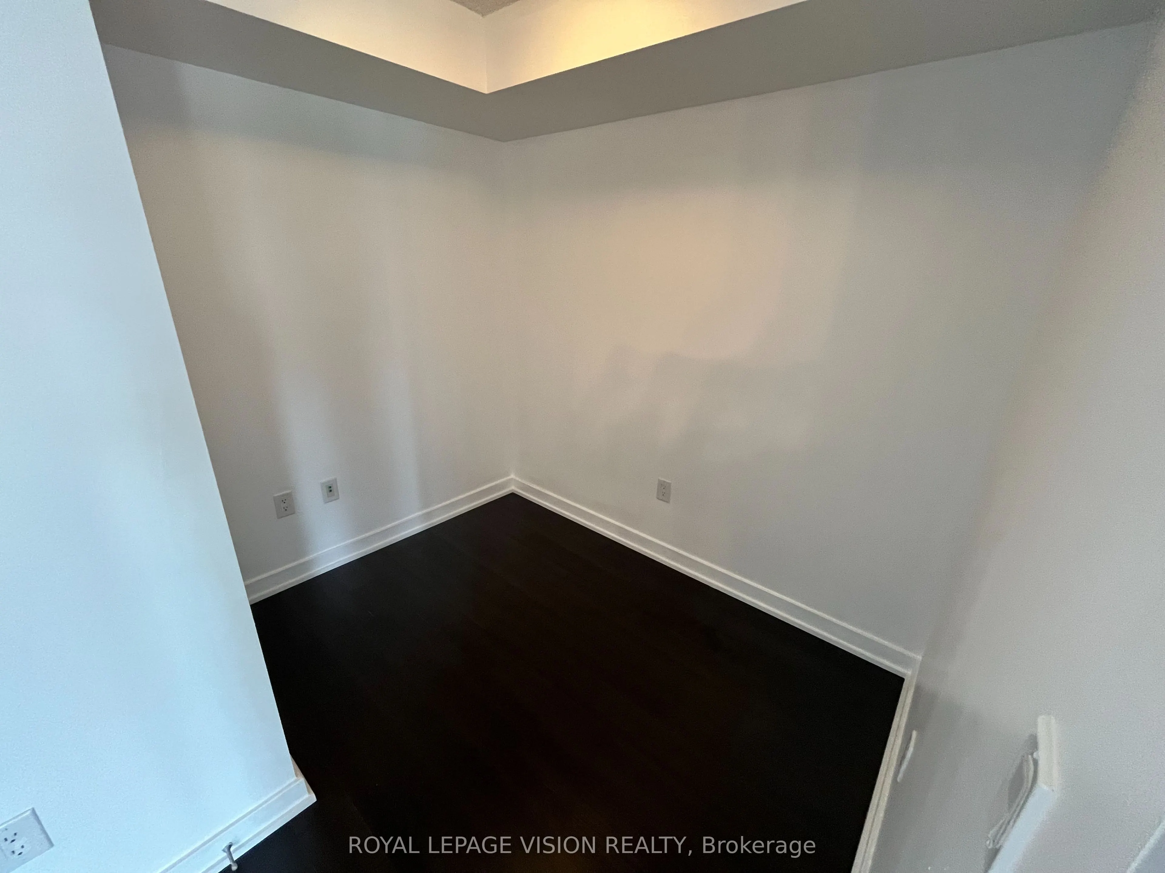 151 Dan Leckie Way, #917