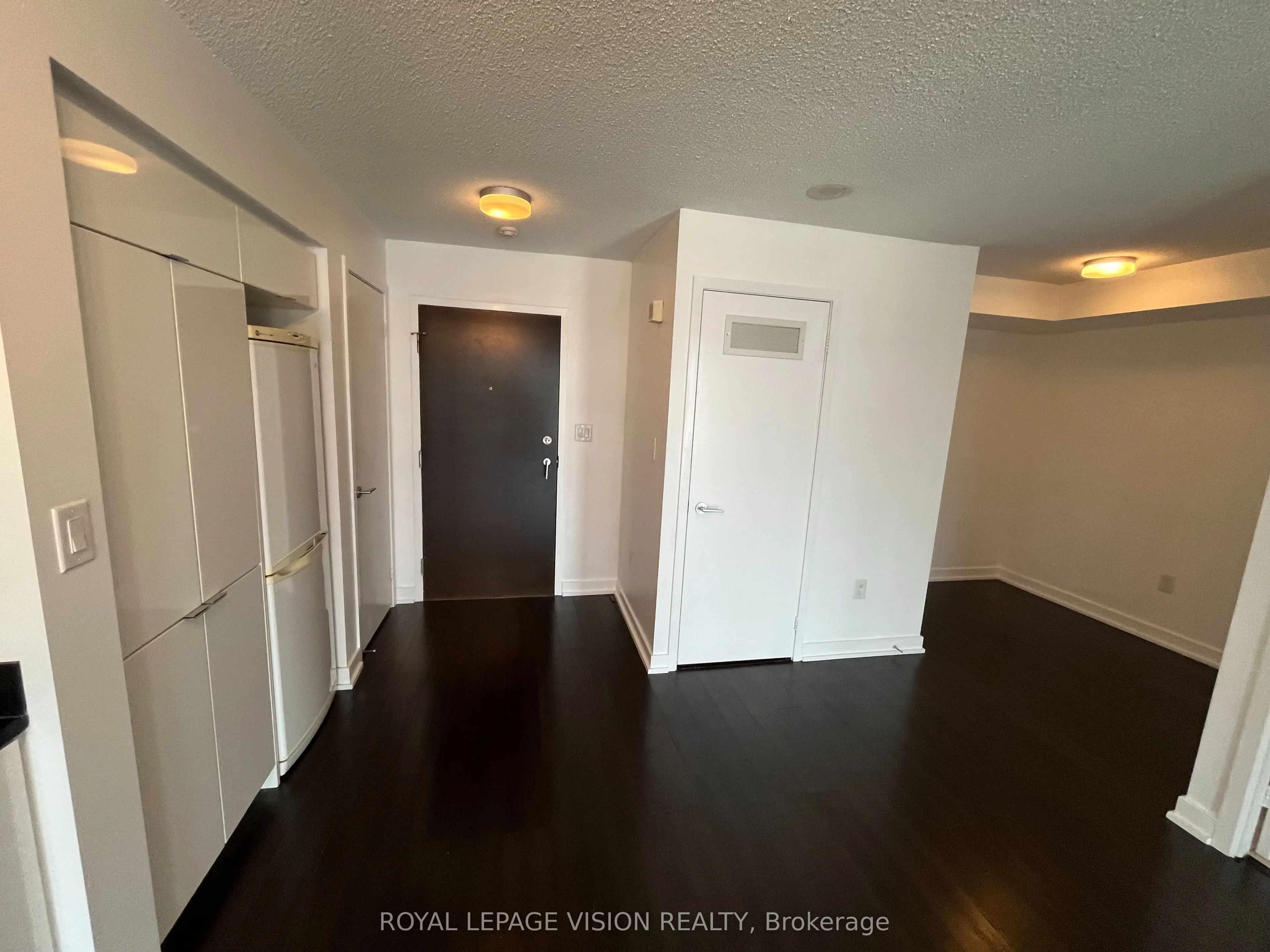 151 Dan Leckie Way, #917