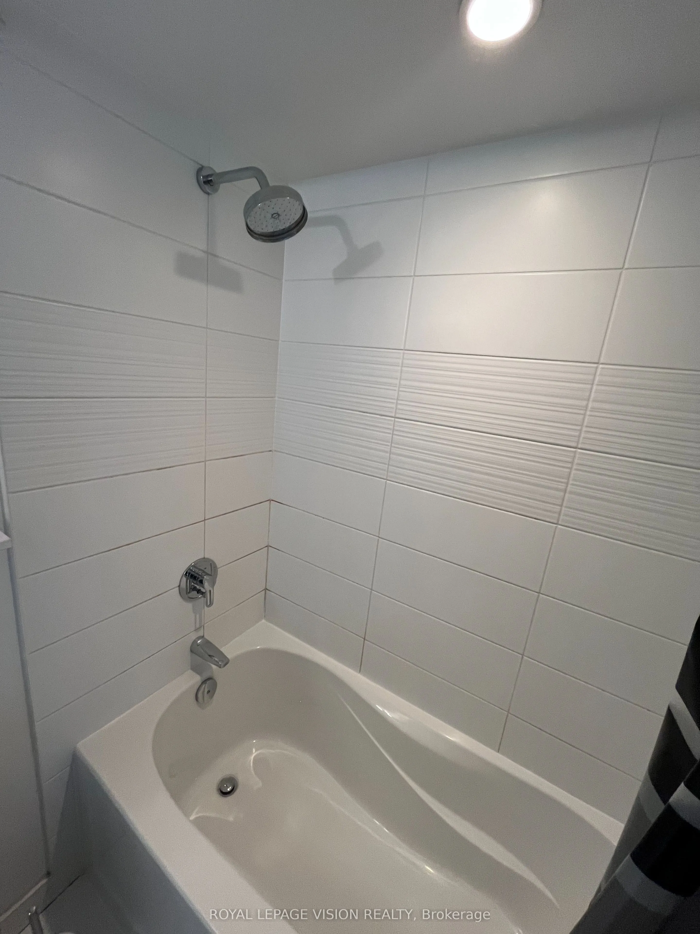 151 Dan Leckie Way, #917