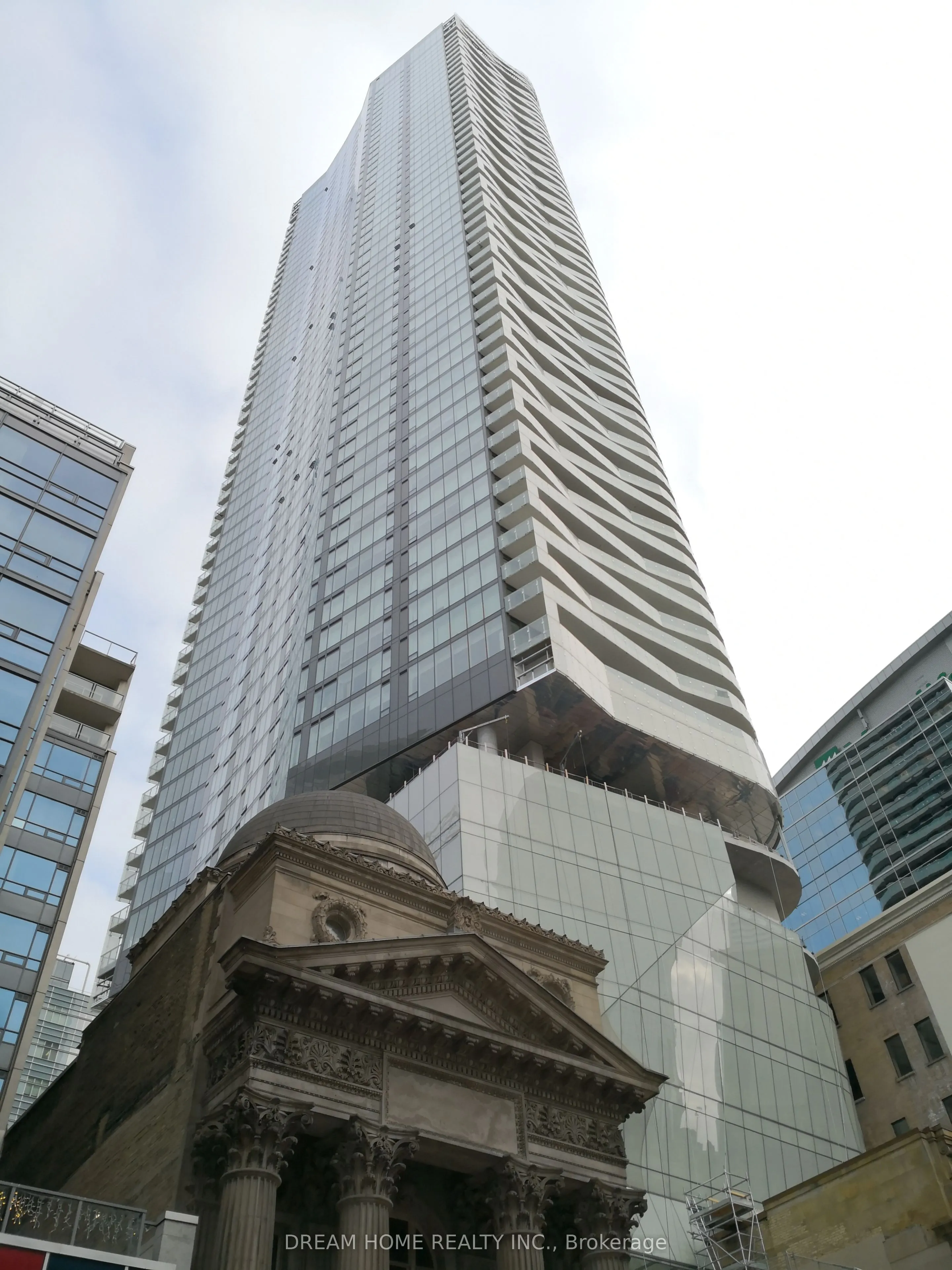 197 Yonge Street, #1301