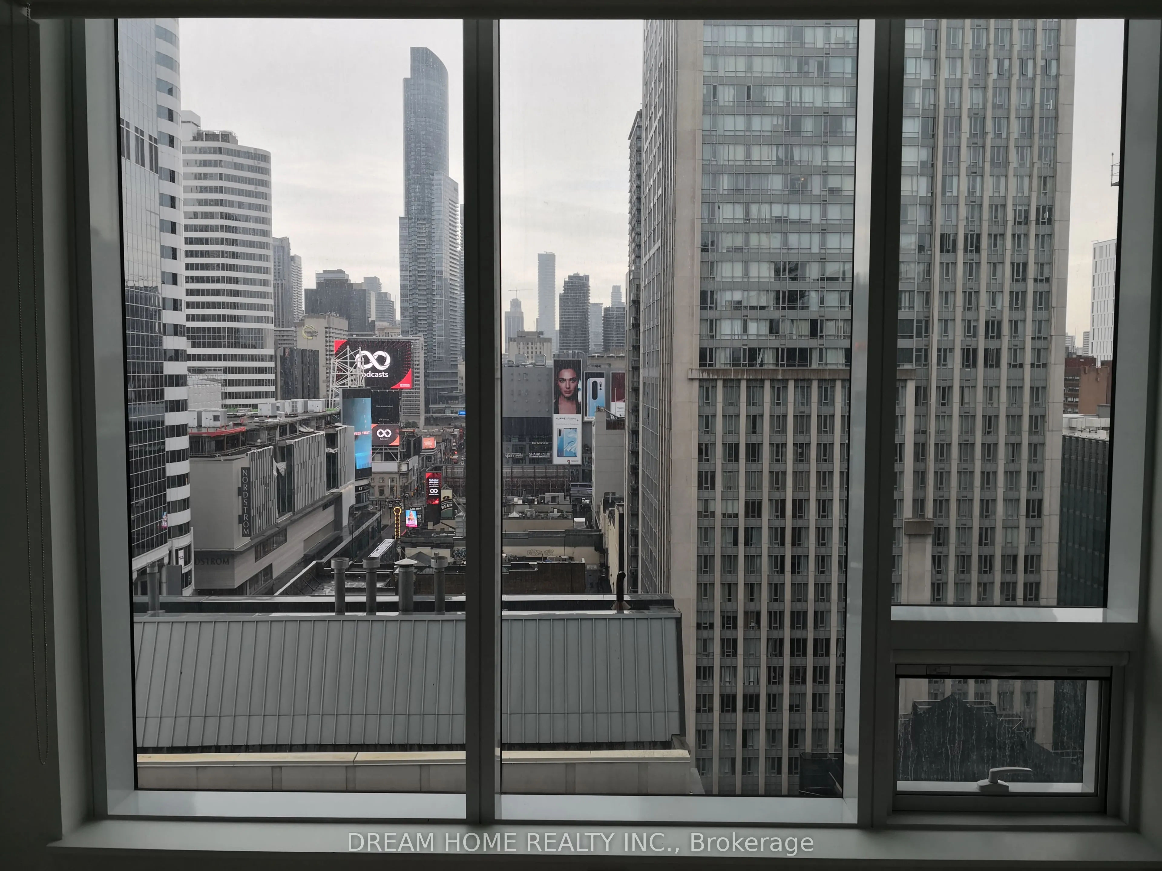 197 Yonge Street, #1301