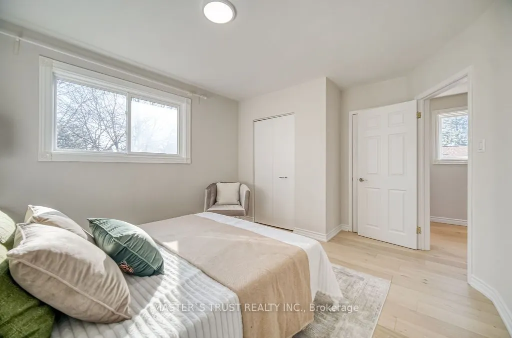 14 Houston Crescent