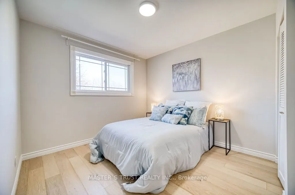 14 Houston Crescent