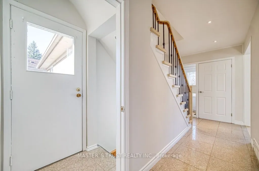 14 Houston Crescent