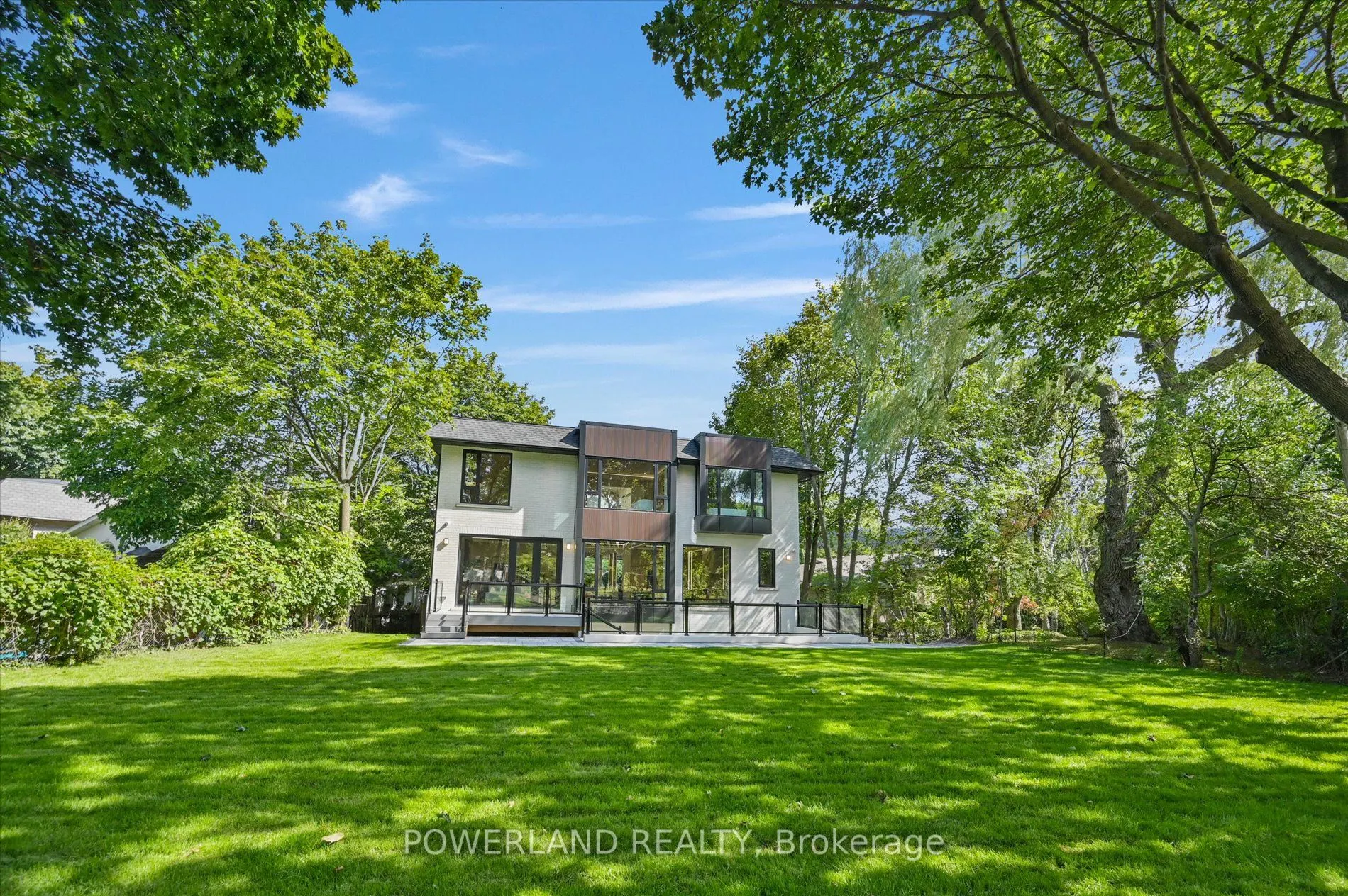 53 Whittaker Crescent
