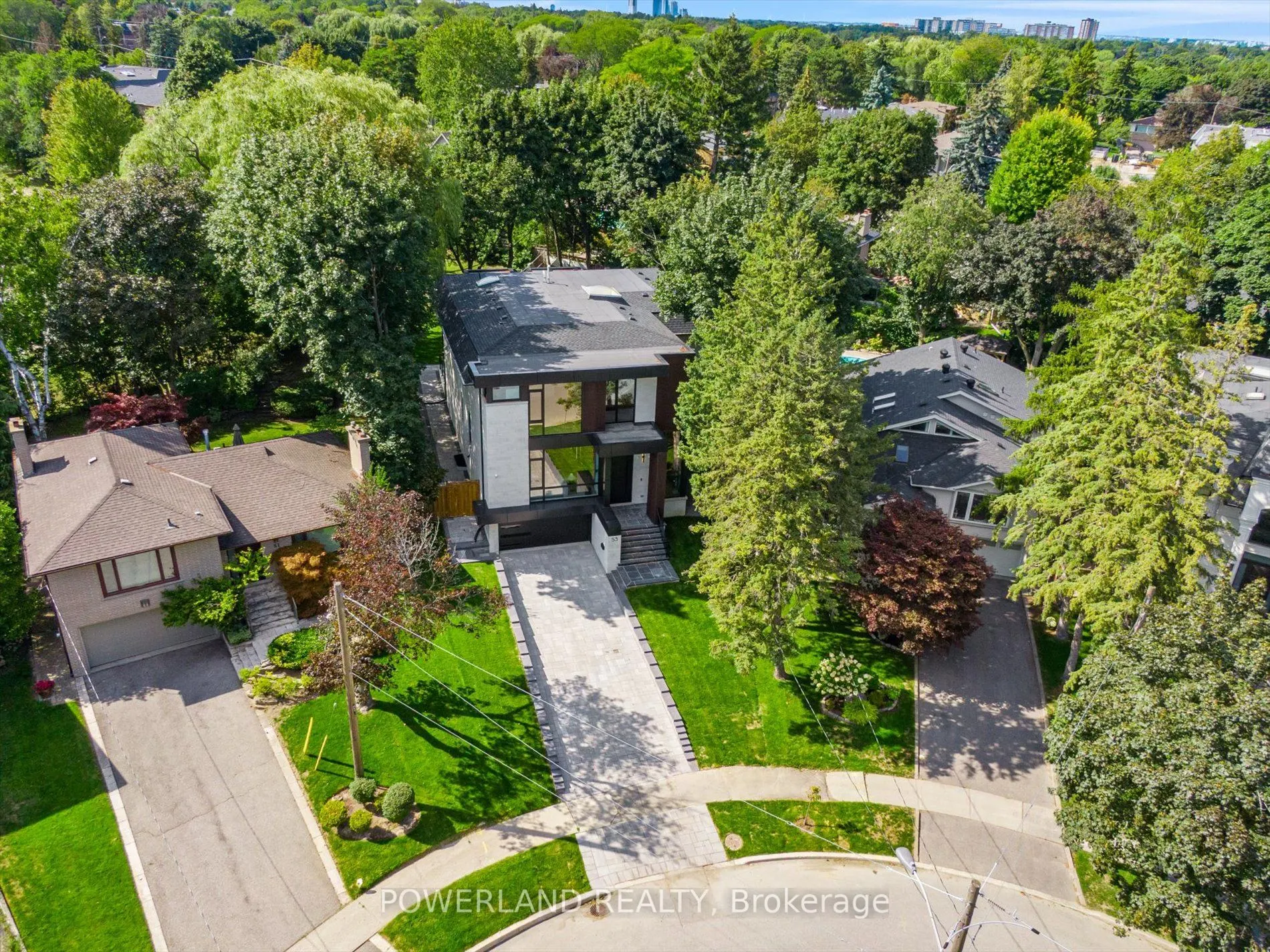 53 Whittaker Crescent