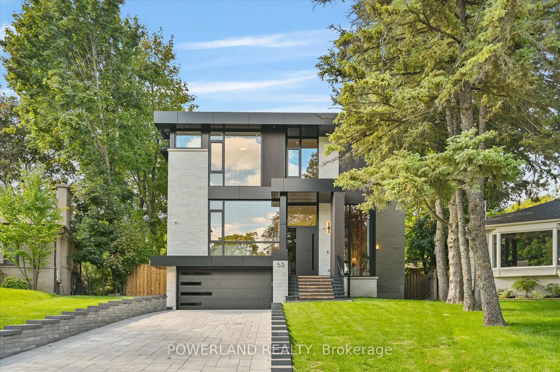 53 Whittaker Crescent