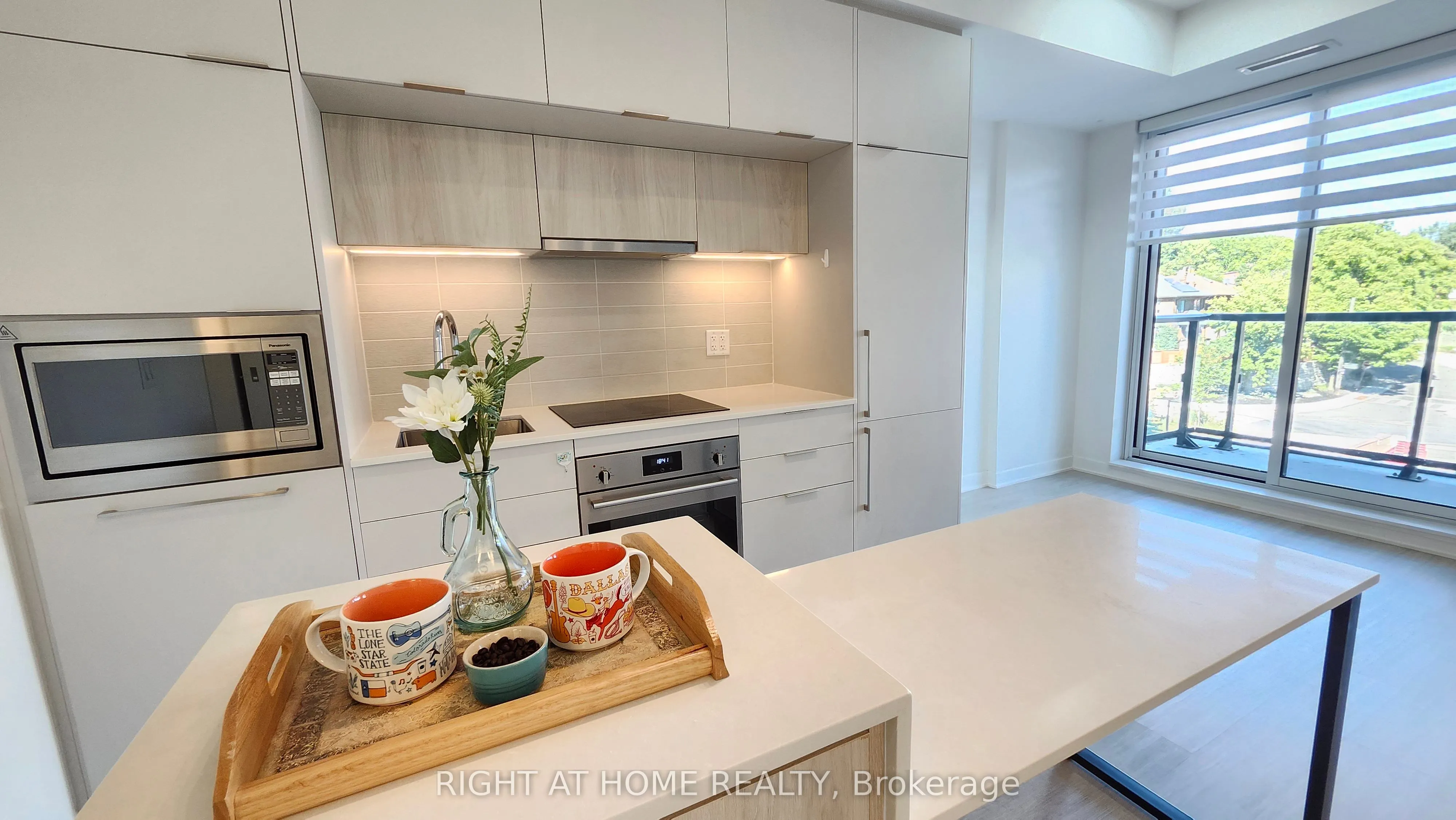 185 Alberta Avenue, #406