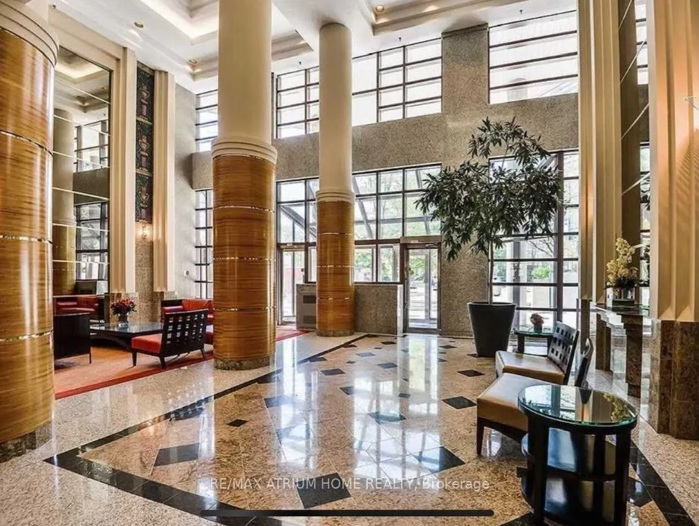 1001 Bay Street, #2712