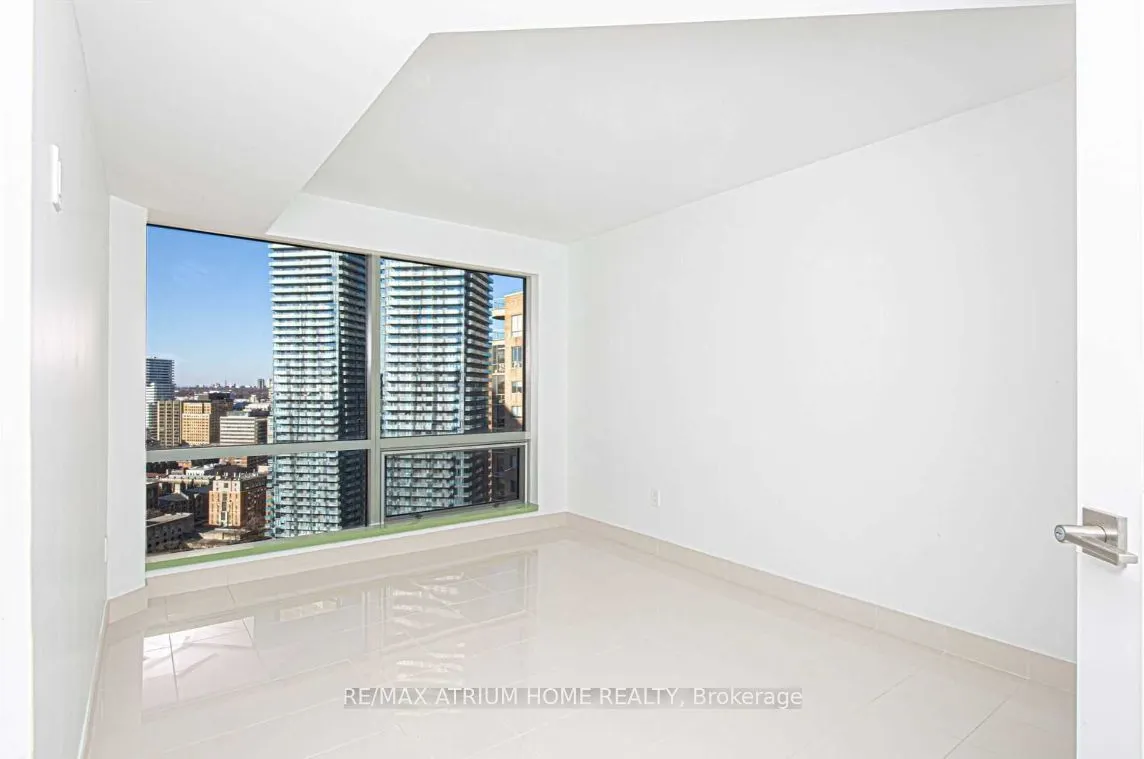 1001 Bay Street, #2712