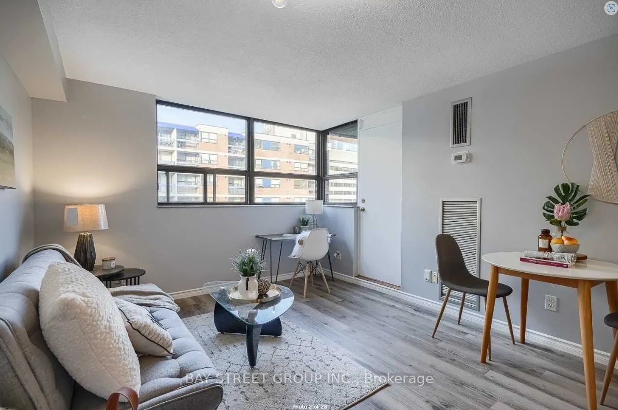 53 Mccaul Street, #652