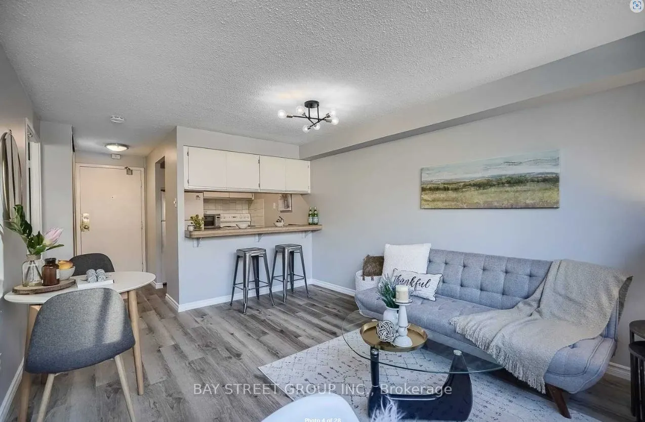 53 Mccaul Street, #652