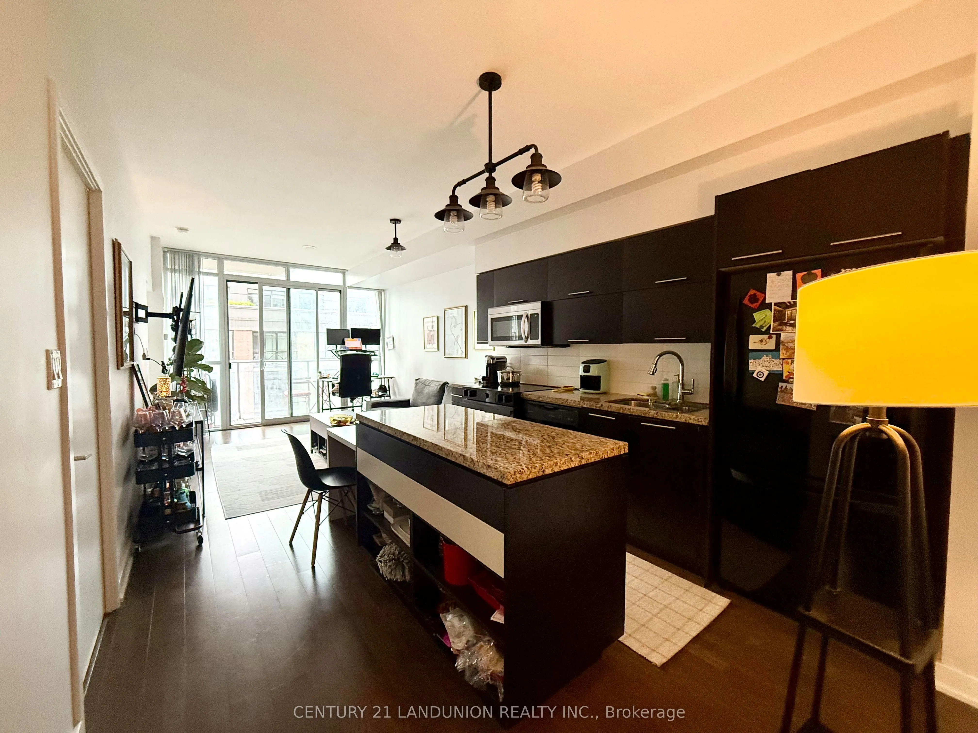 126 Simcoe Street, #1505