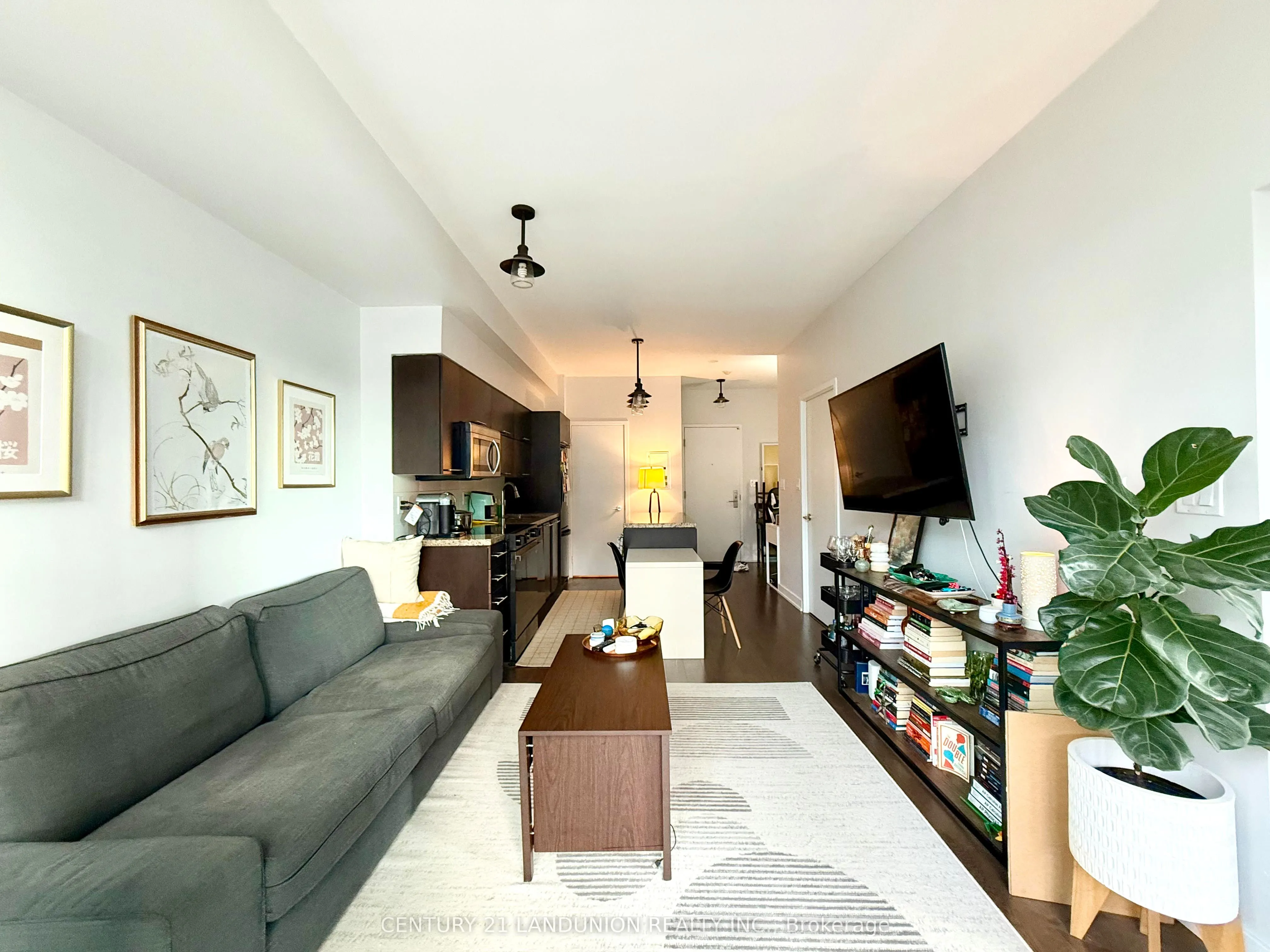 126 Simcoe Street, #1505