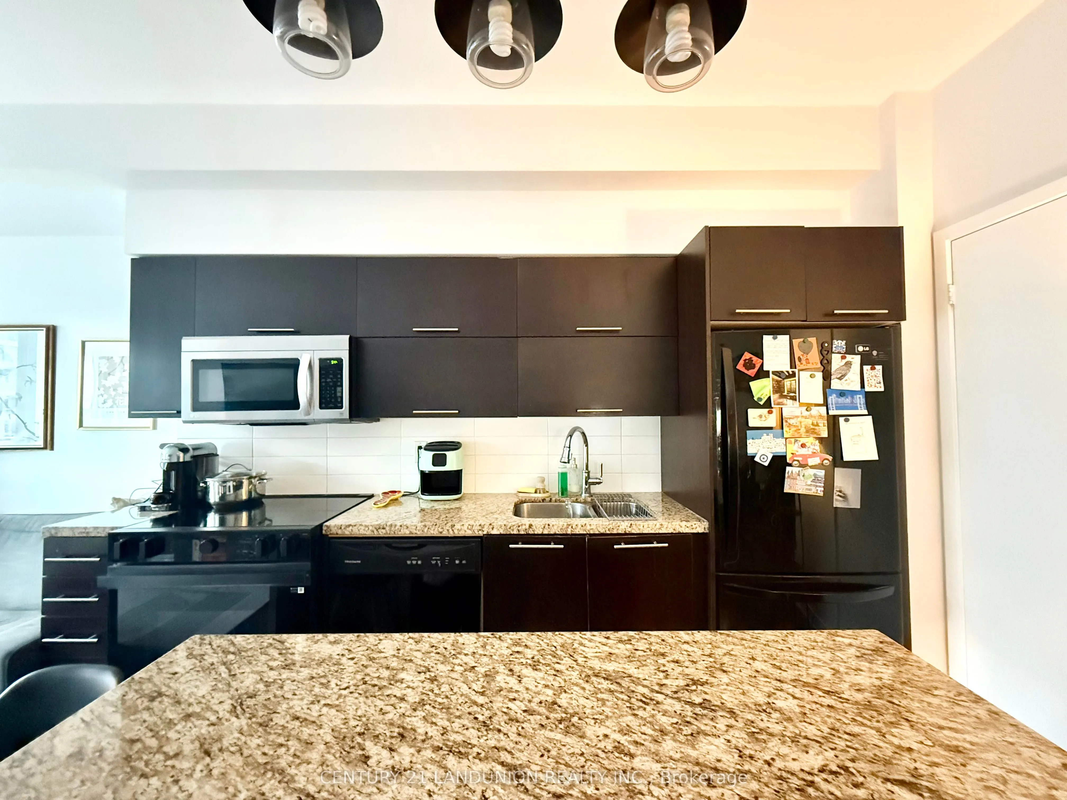 126 Simcoe Street, #1505