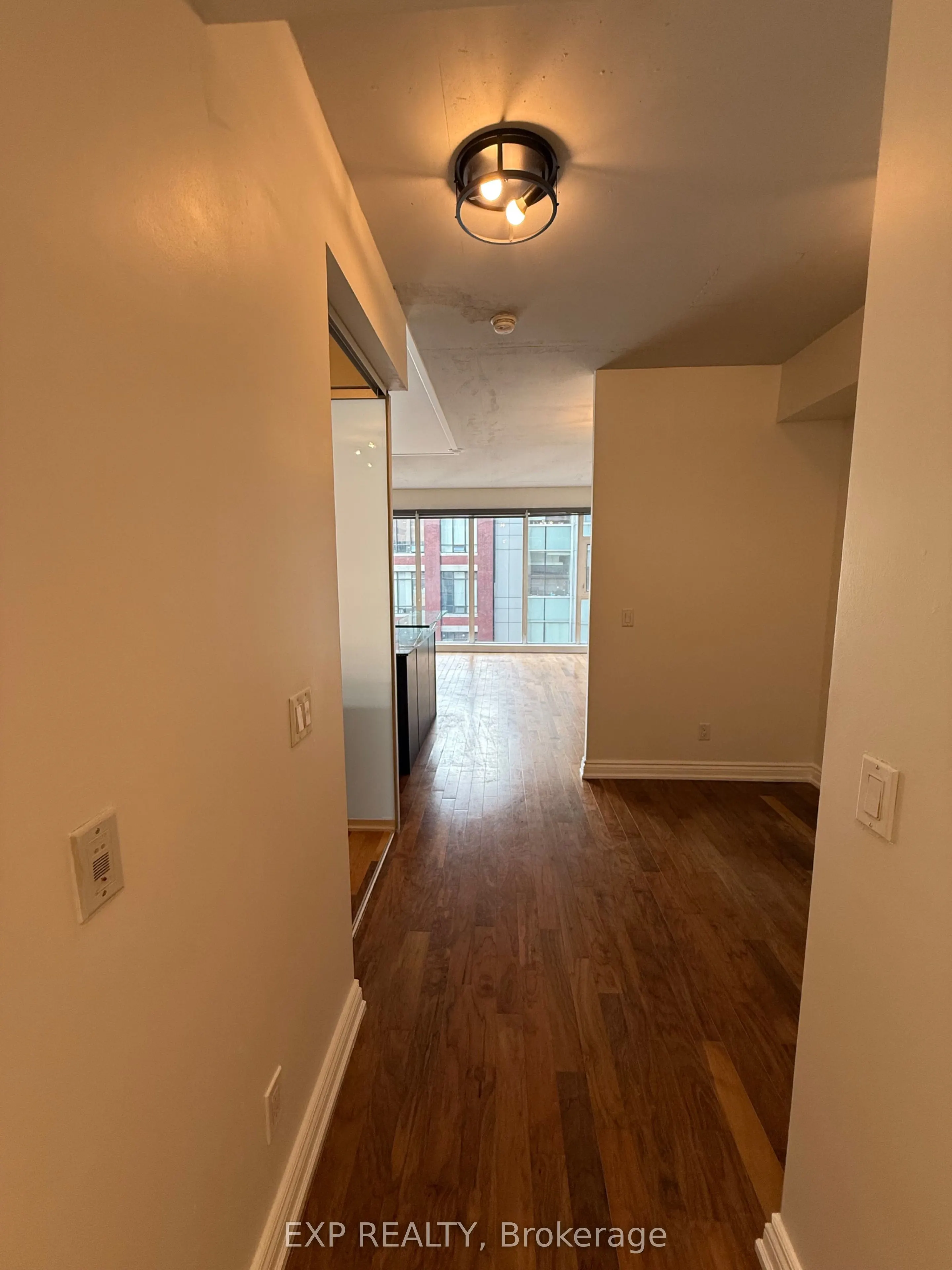 220 Victoria Street, #602
