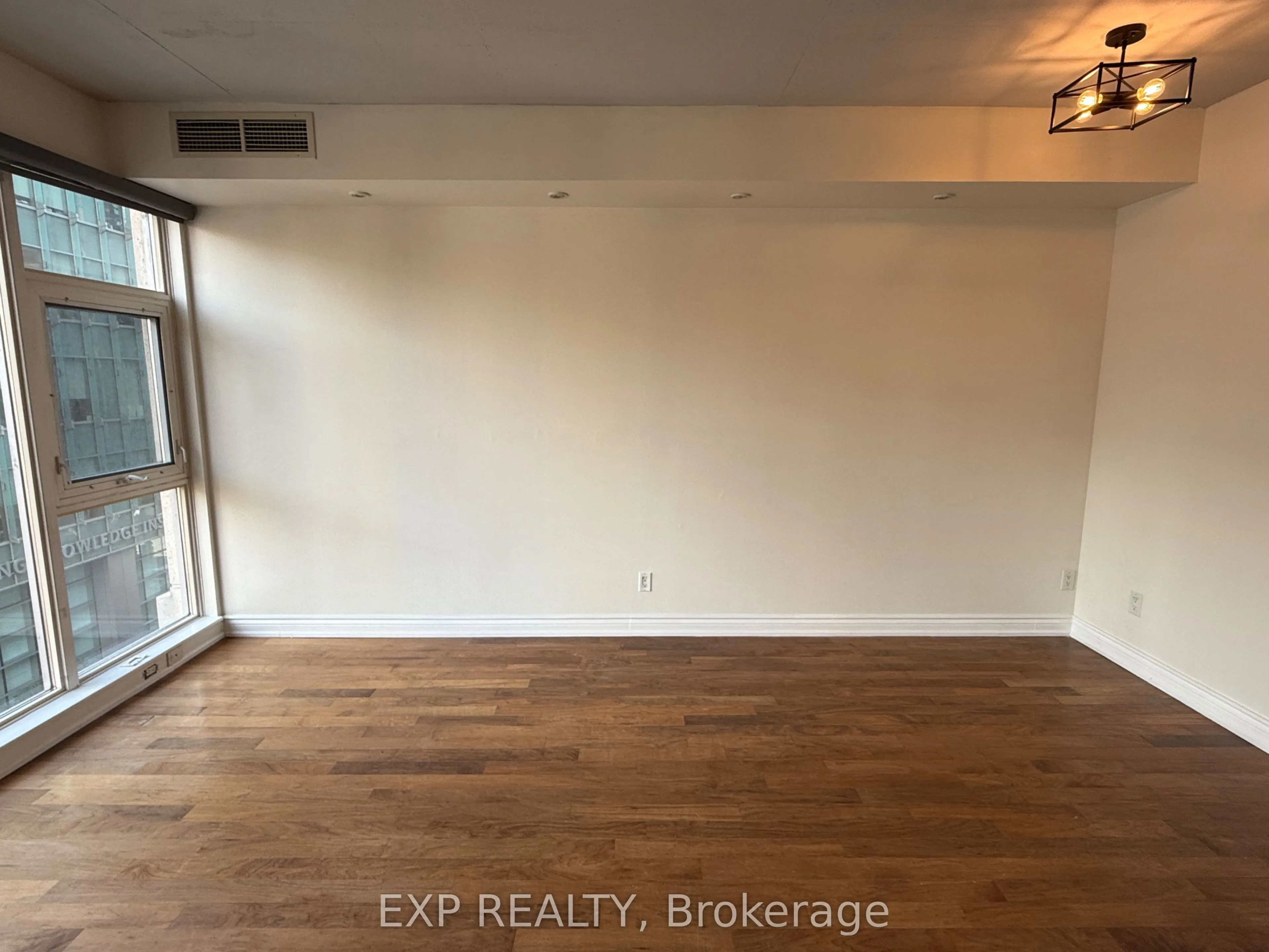 220 Victoria Street, #602