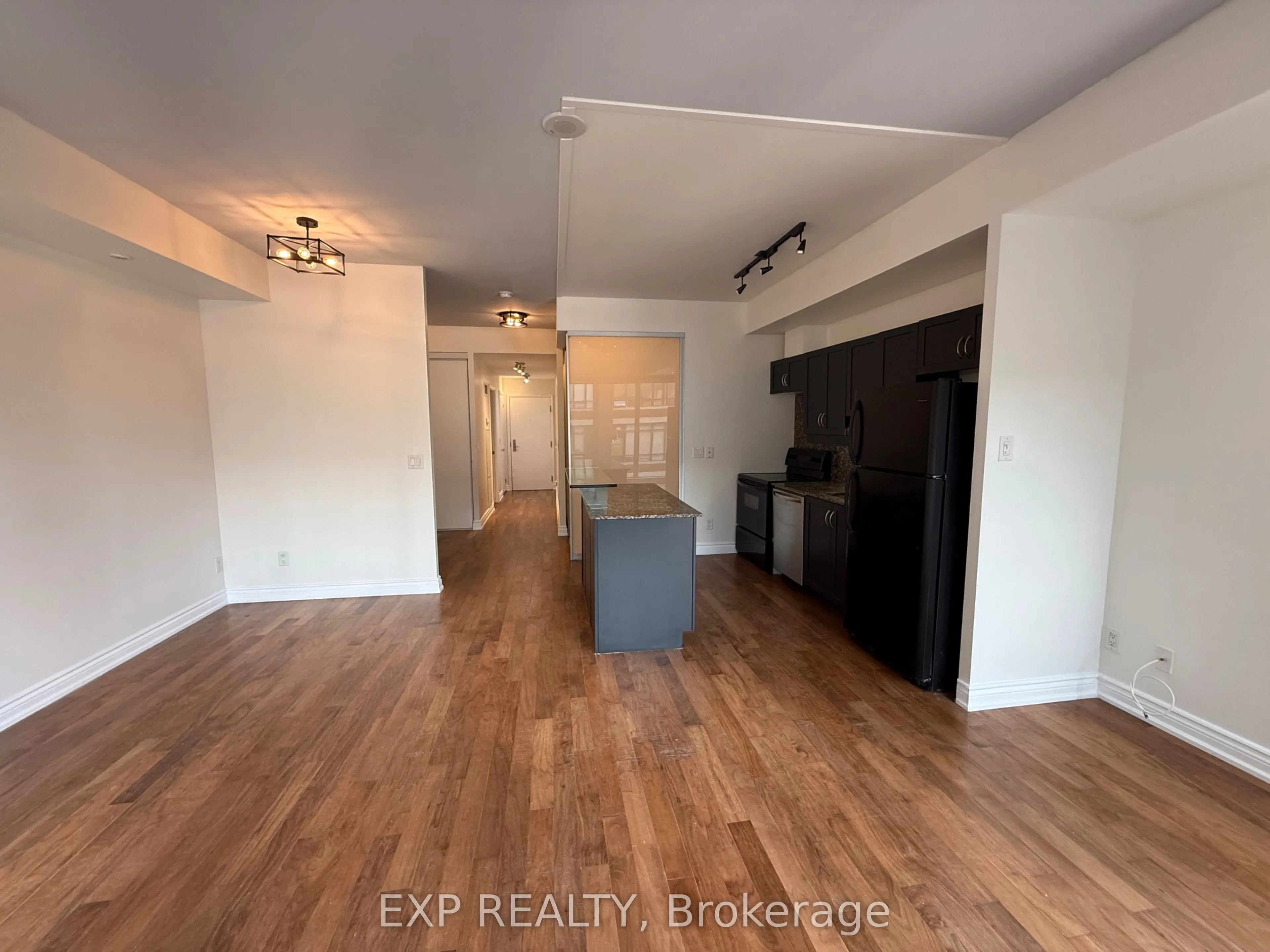 220 Victoria Street, #602