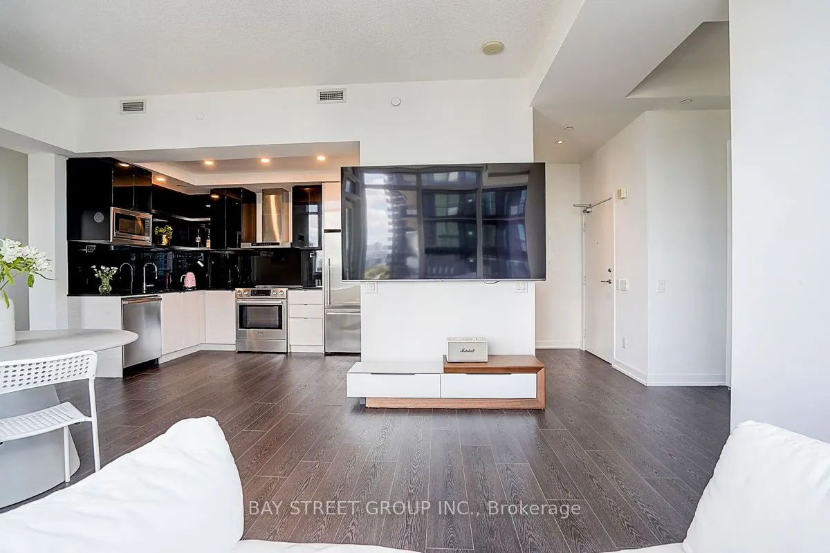 72 Esther Shiner Boulevard, #2307