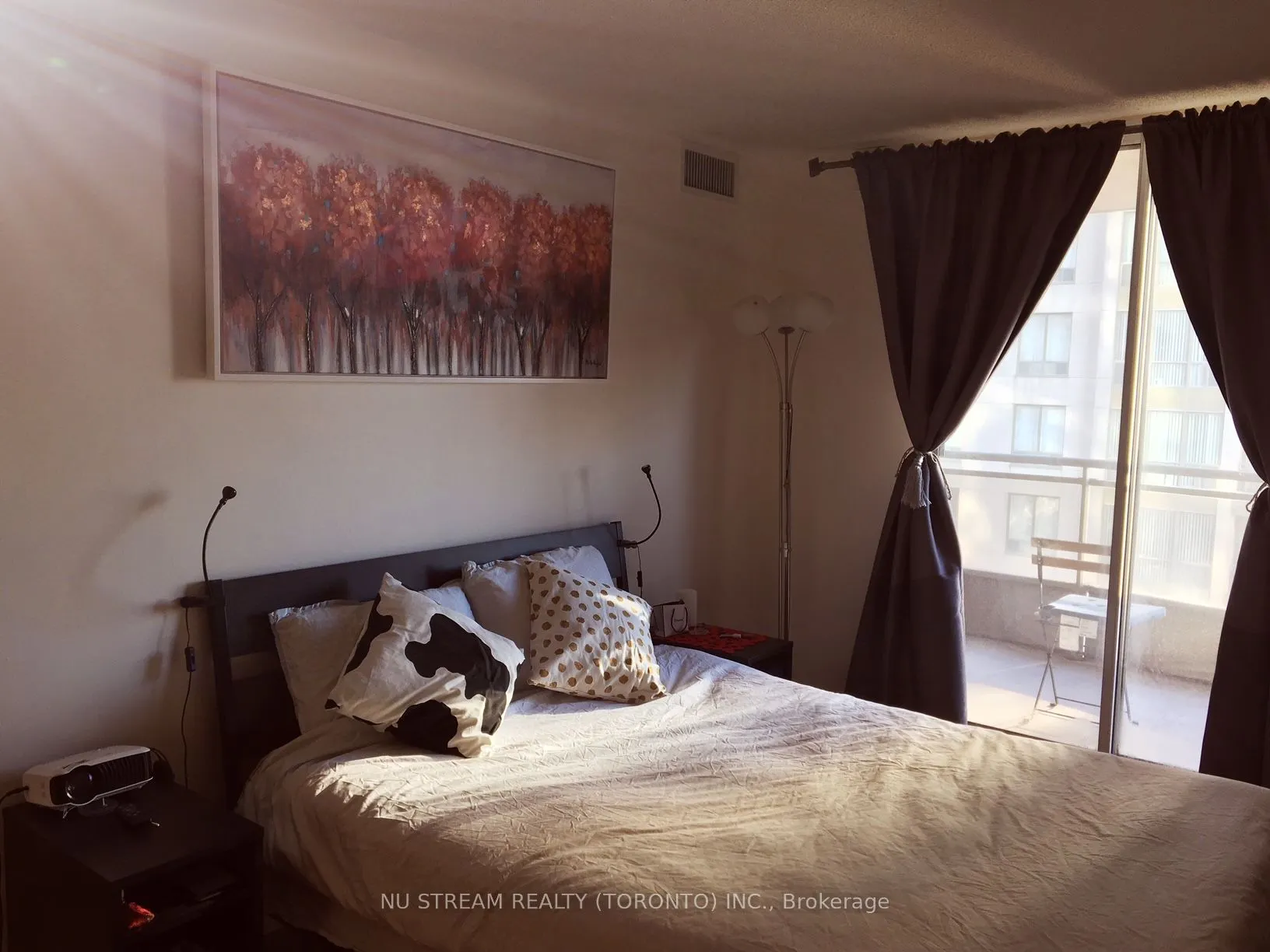 256 Doris Avenue, #1003