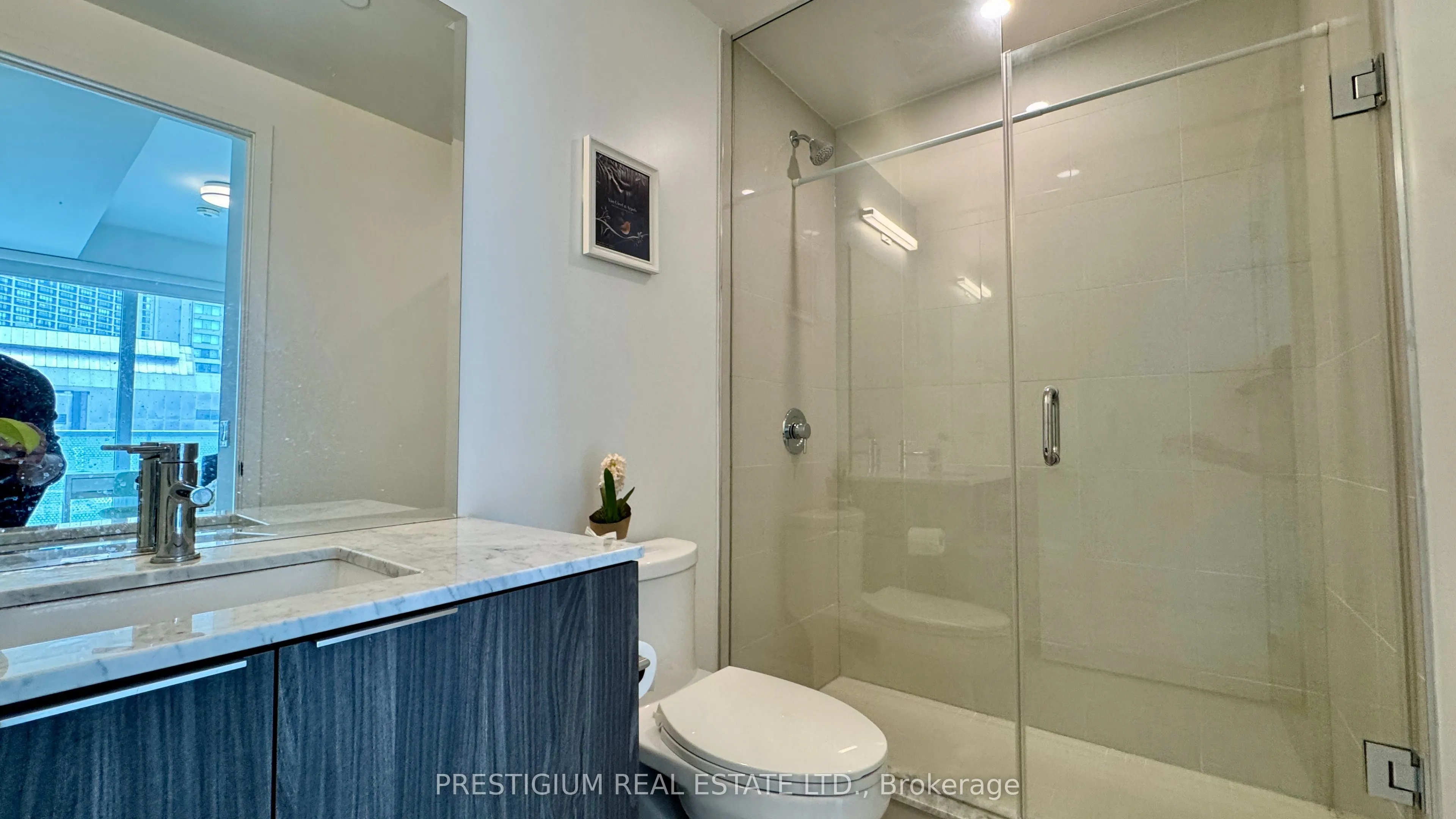 15 Queens Quay E, #216