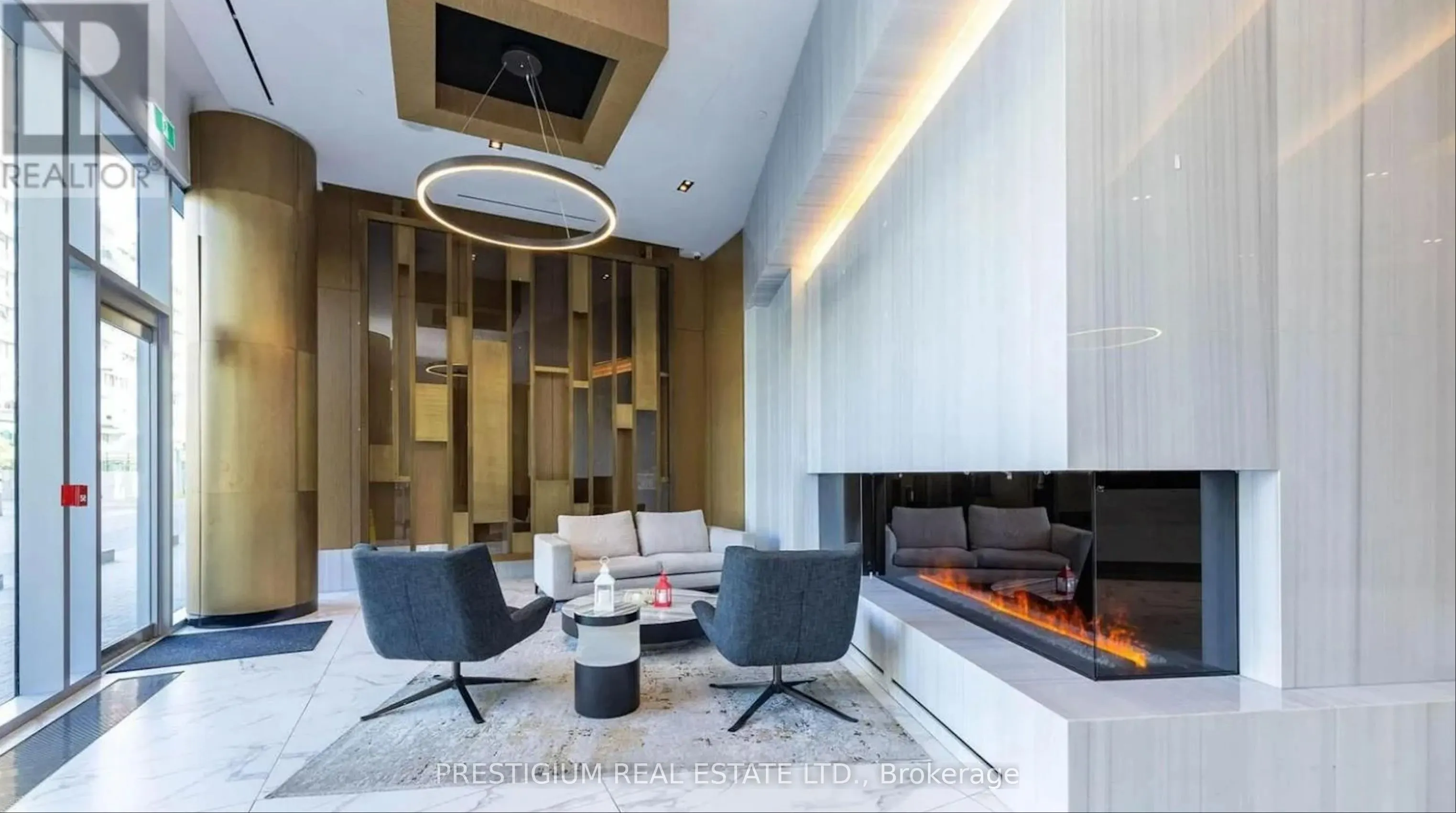 15 Queens Quay E, #216