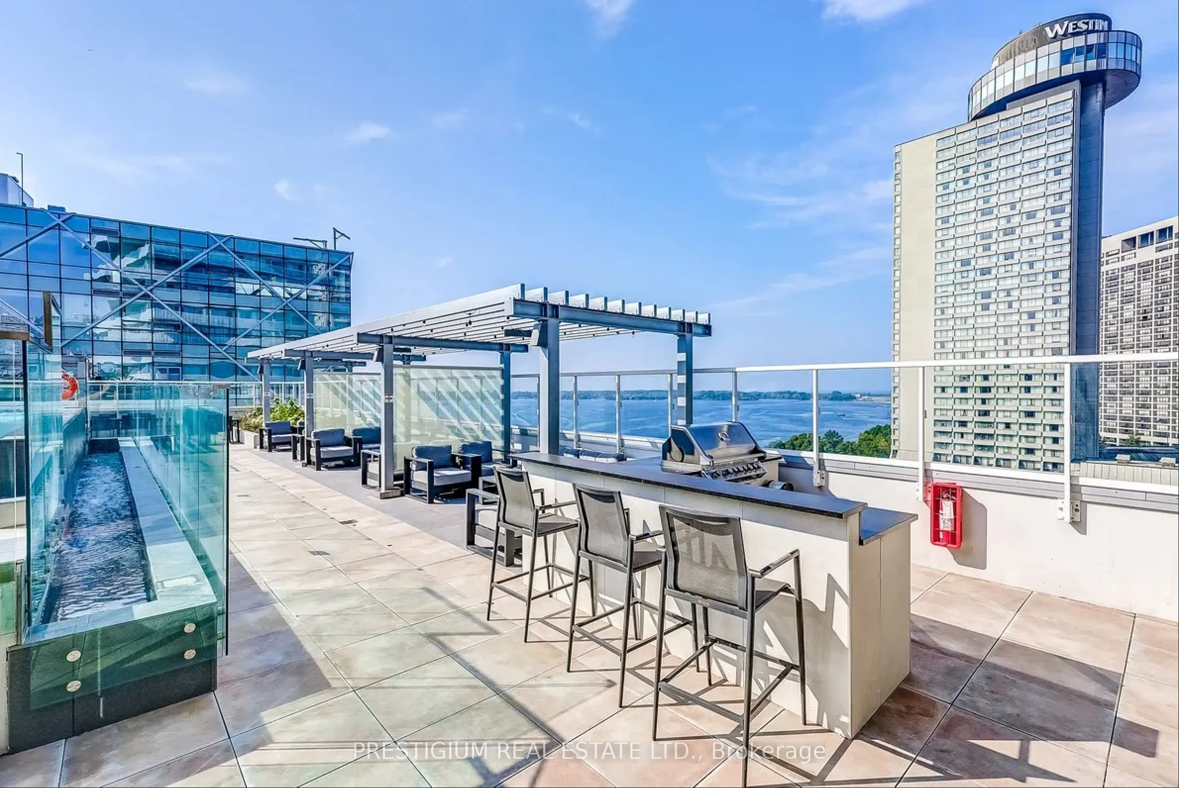 15 Queens Quay E, #216