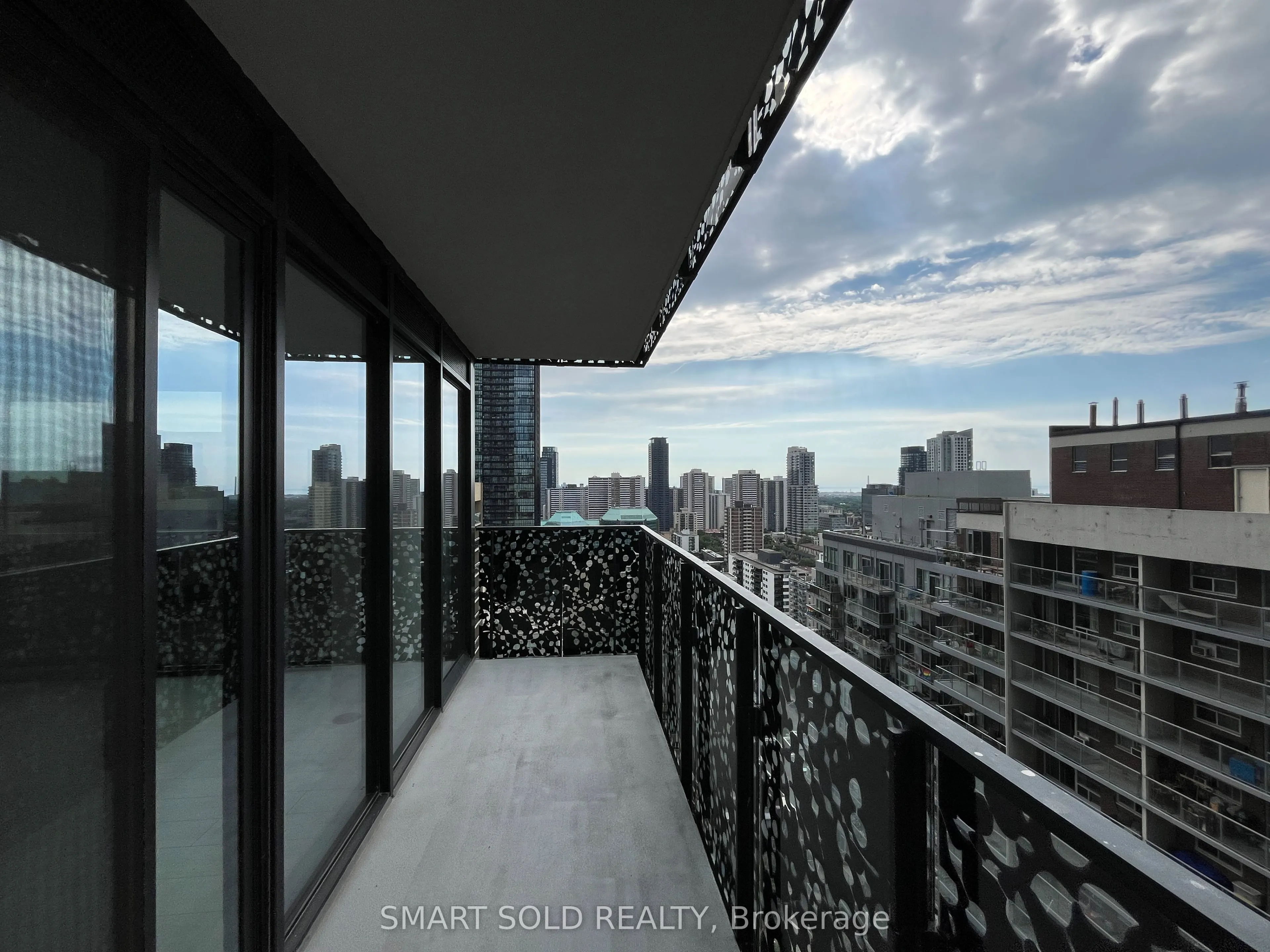 55 Charles Street E, #2303