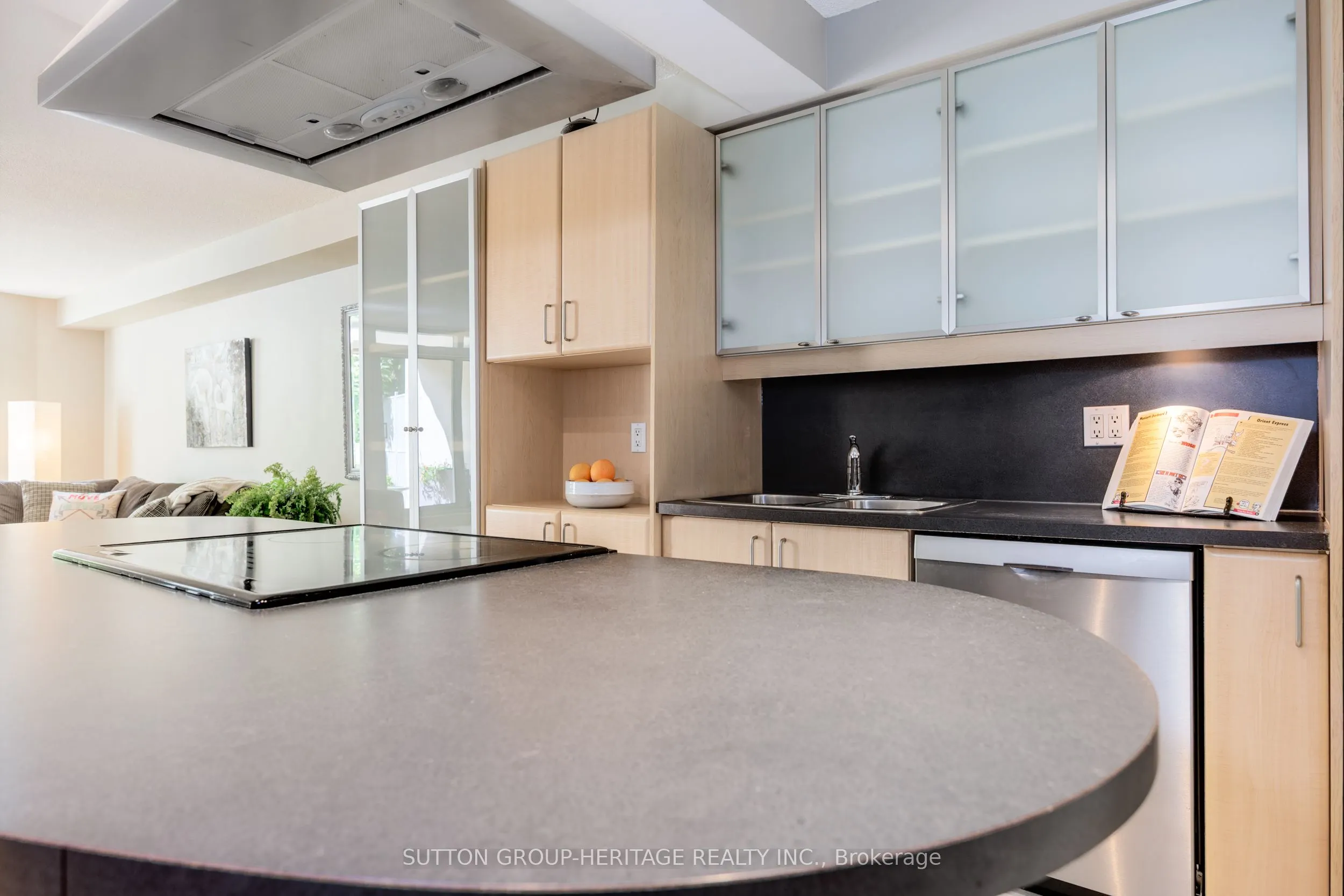 550 Queens Quay W, #126