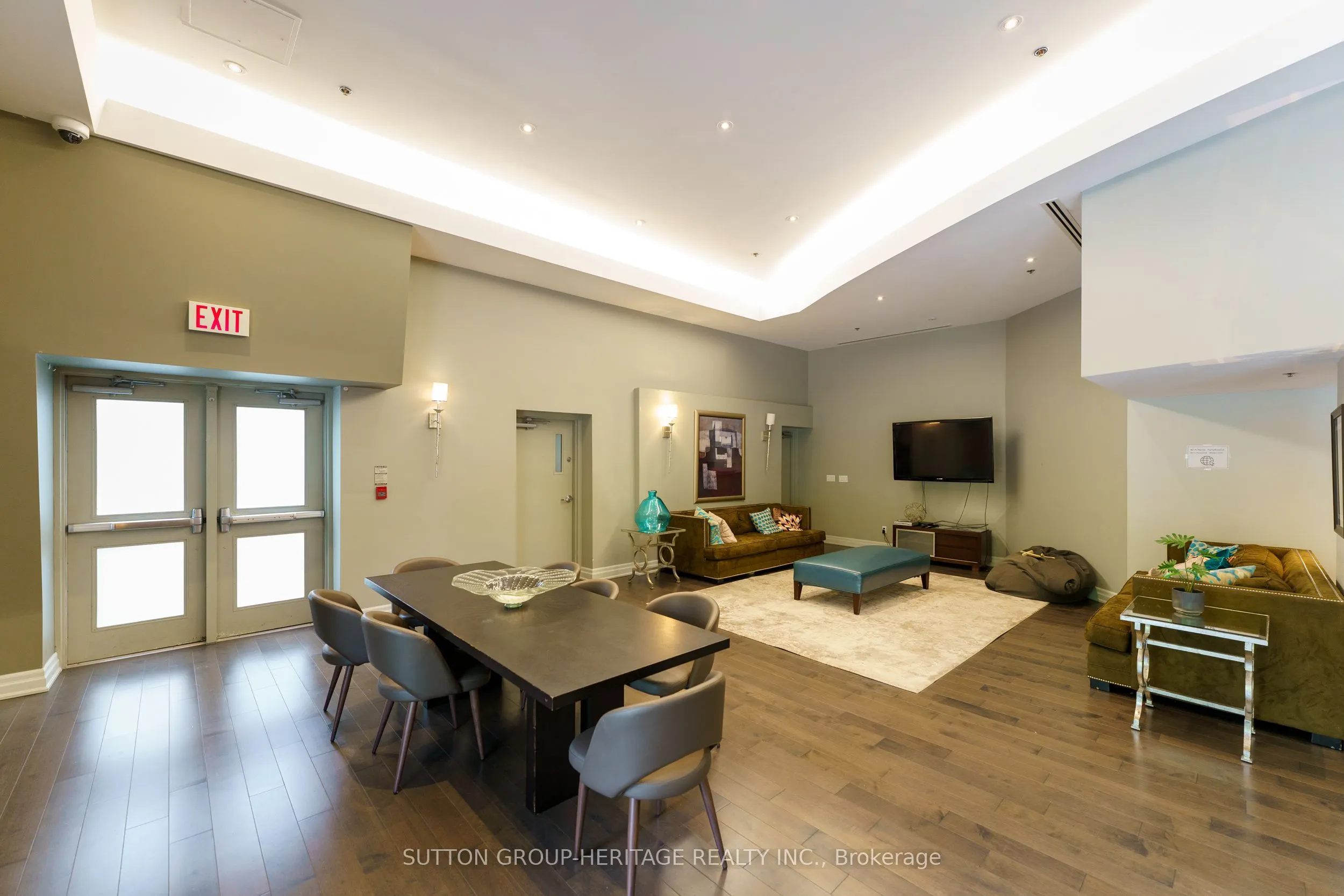550 Queens Quay W, #126