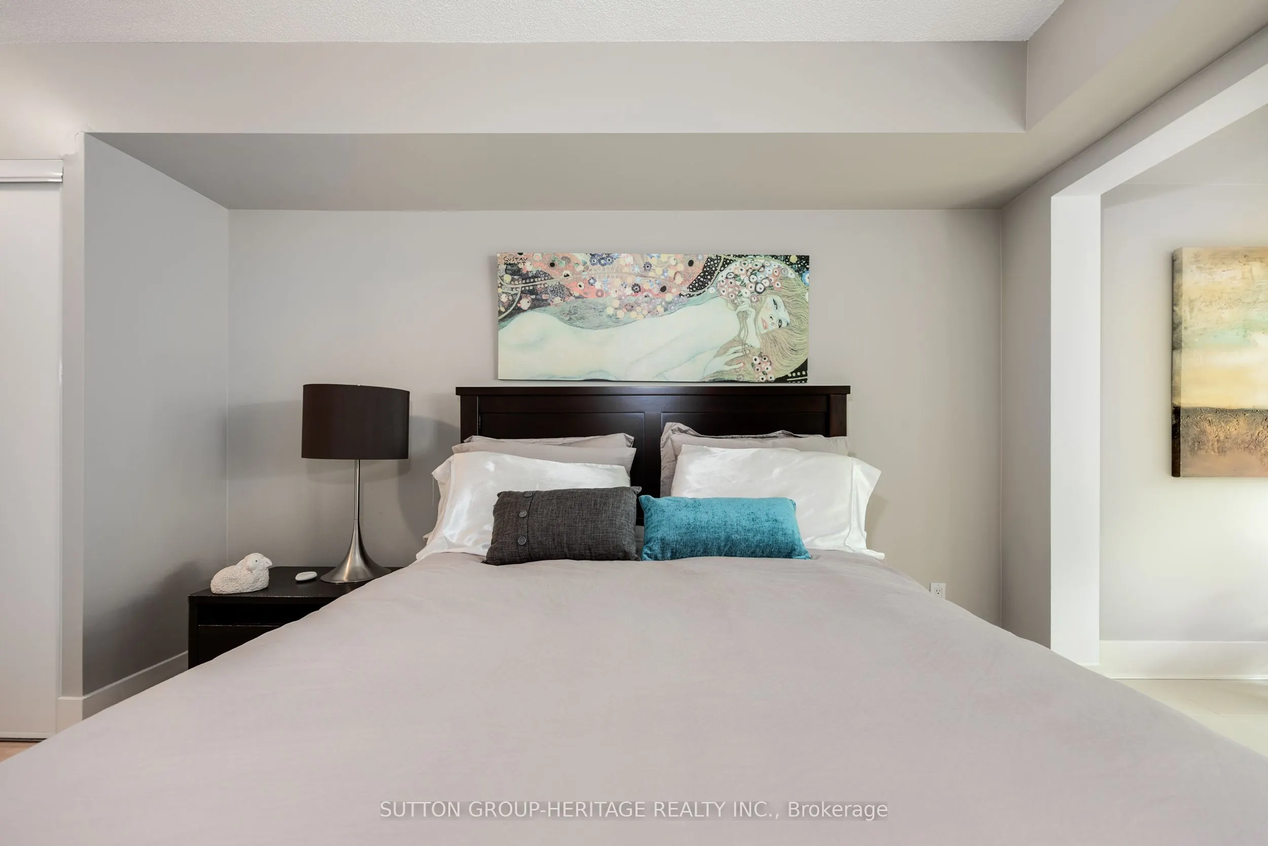 550 Queens Quay W, #126
