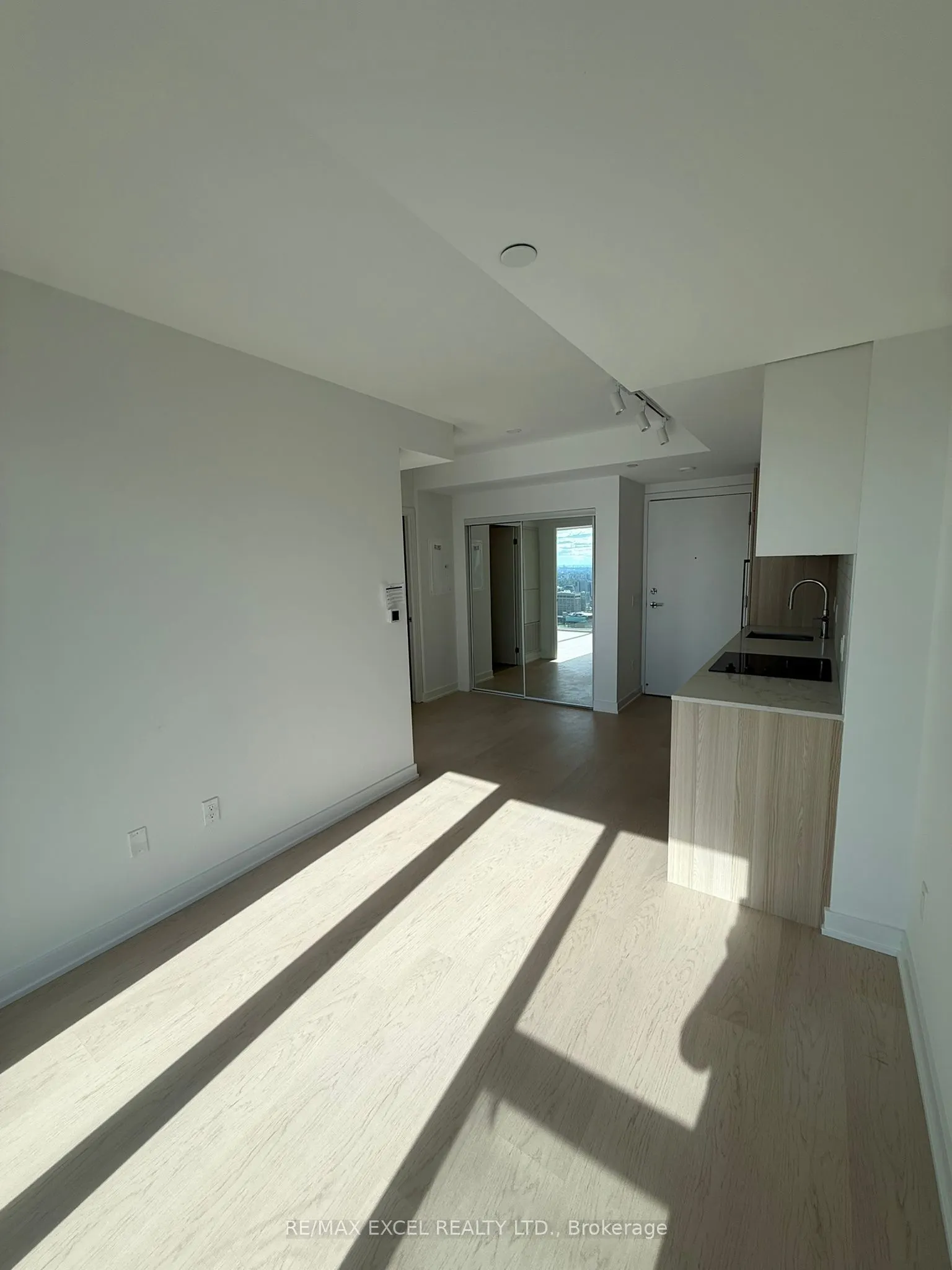 252 Church Street, #5516