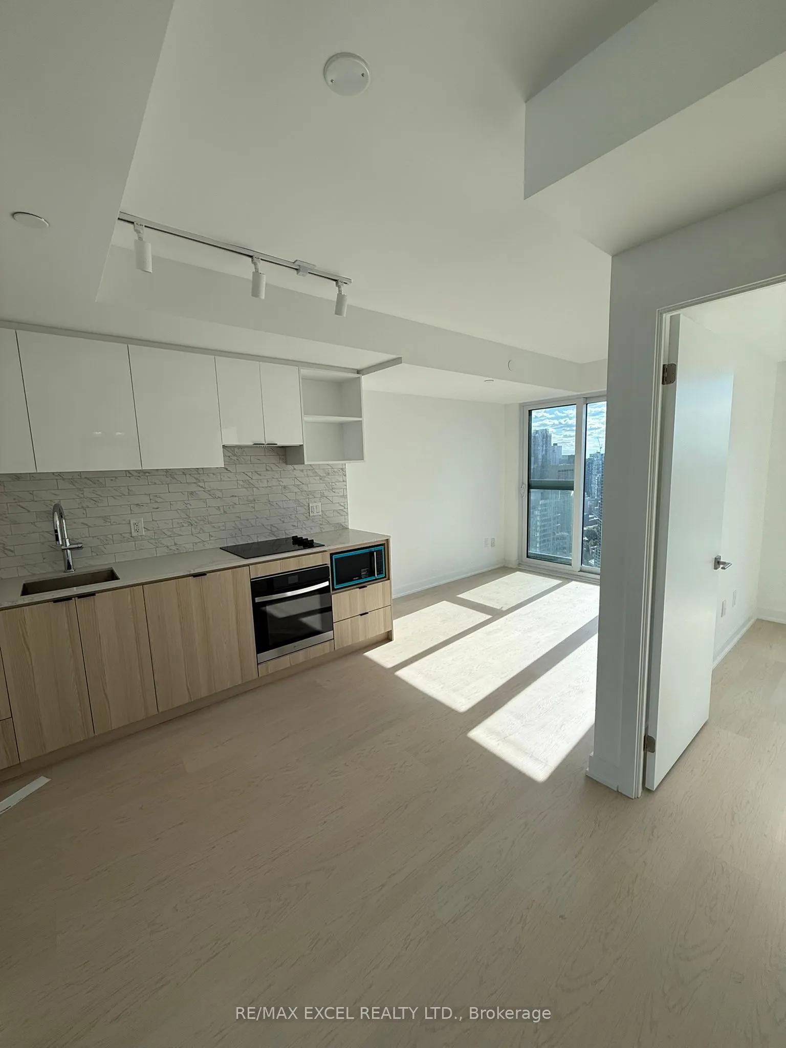 252 Church Street, #5516